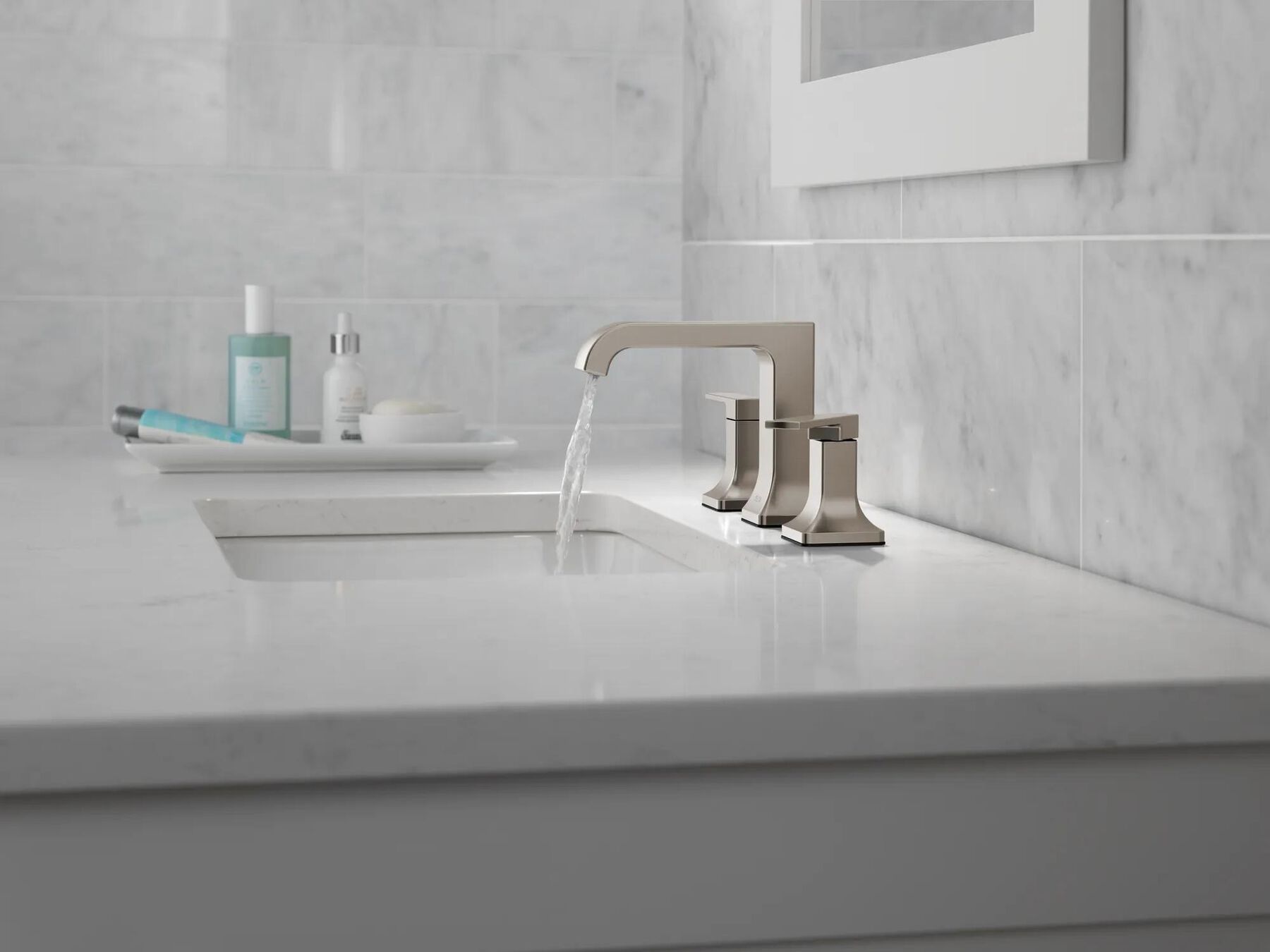 Two Handle Widespread Bathroom Faucet (Recertified)
