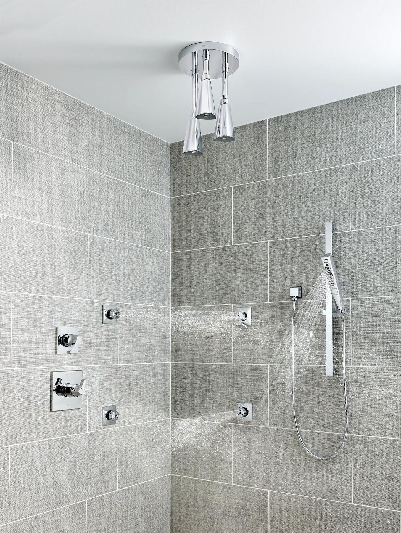 H<sub>2</sub>Okinetic&reg; Pendant Raincan Shower Head