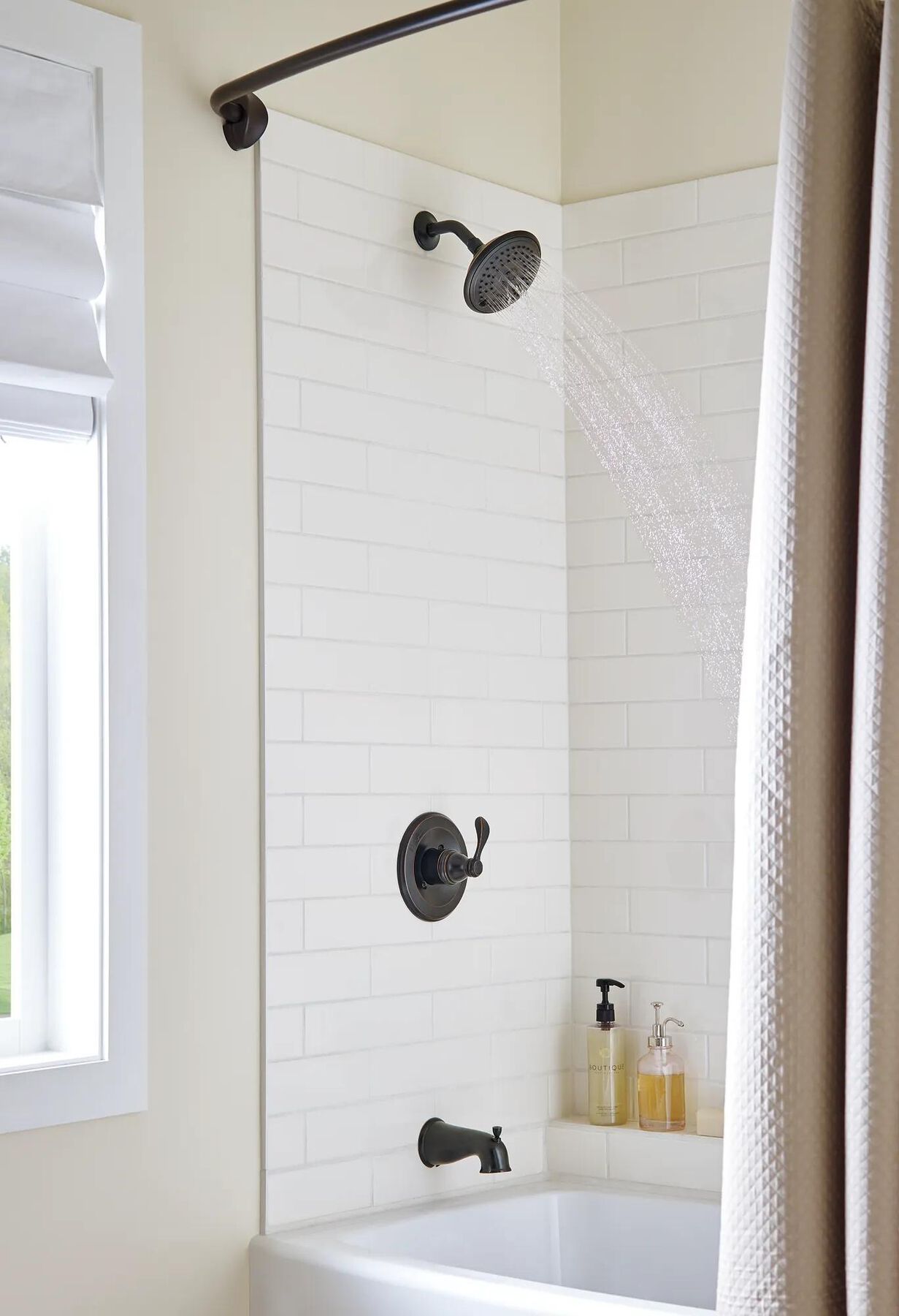 Monitor&reg; 14 Series Tub & Shower