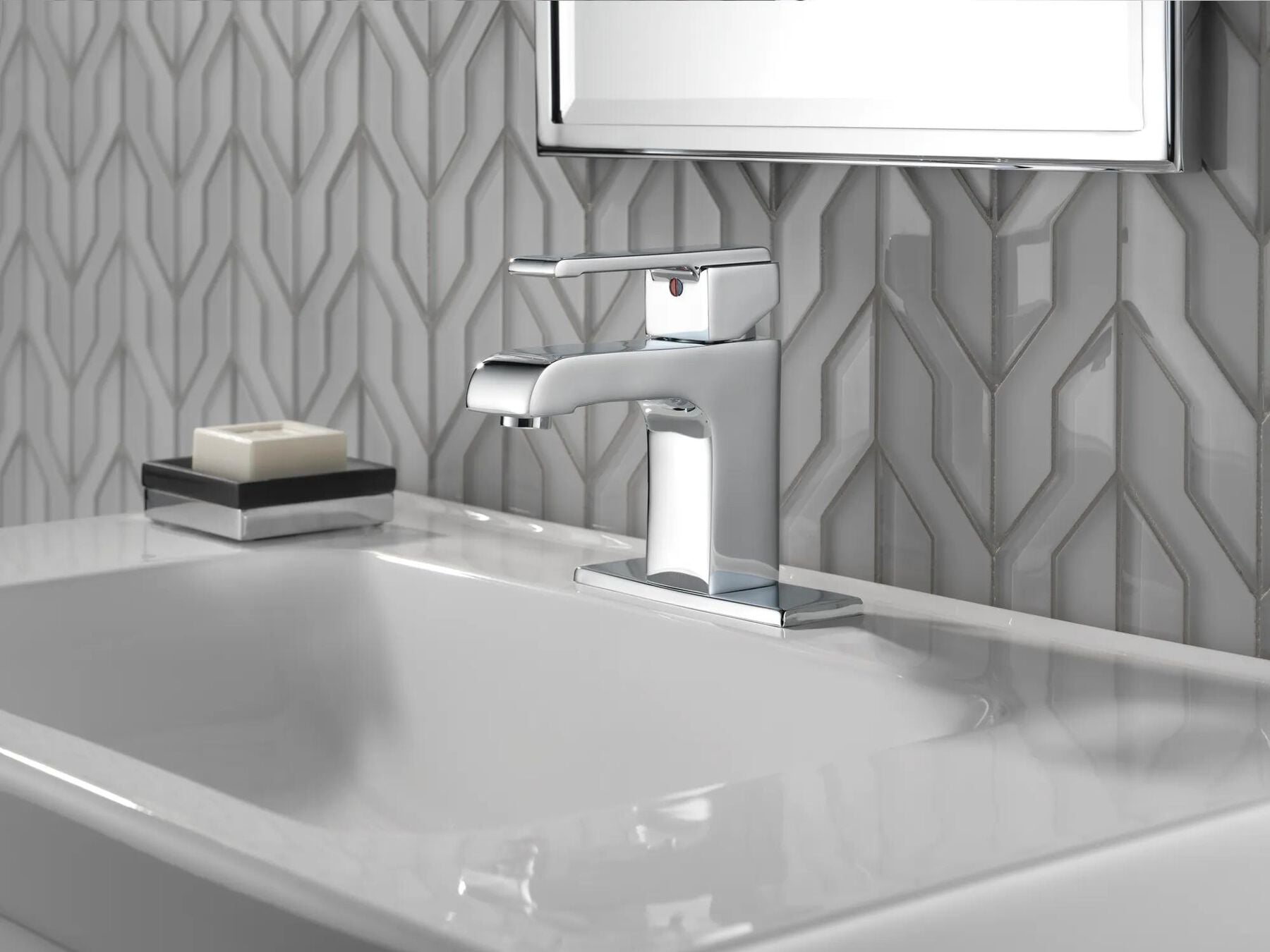 Single Handle Centerset Bathroom Faucet