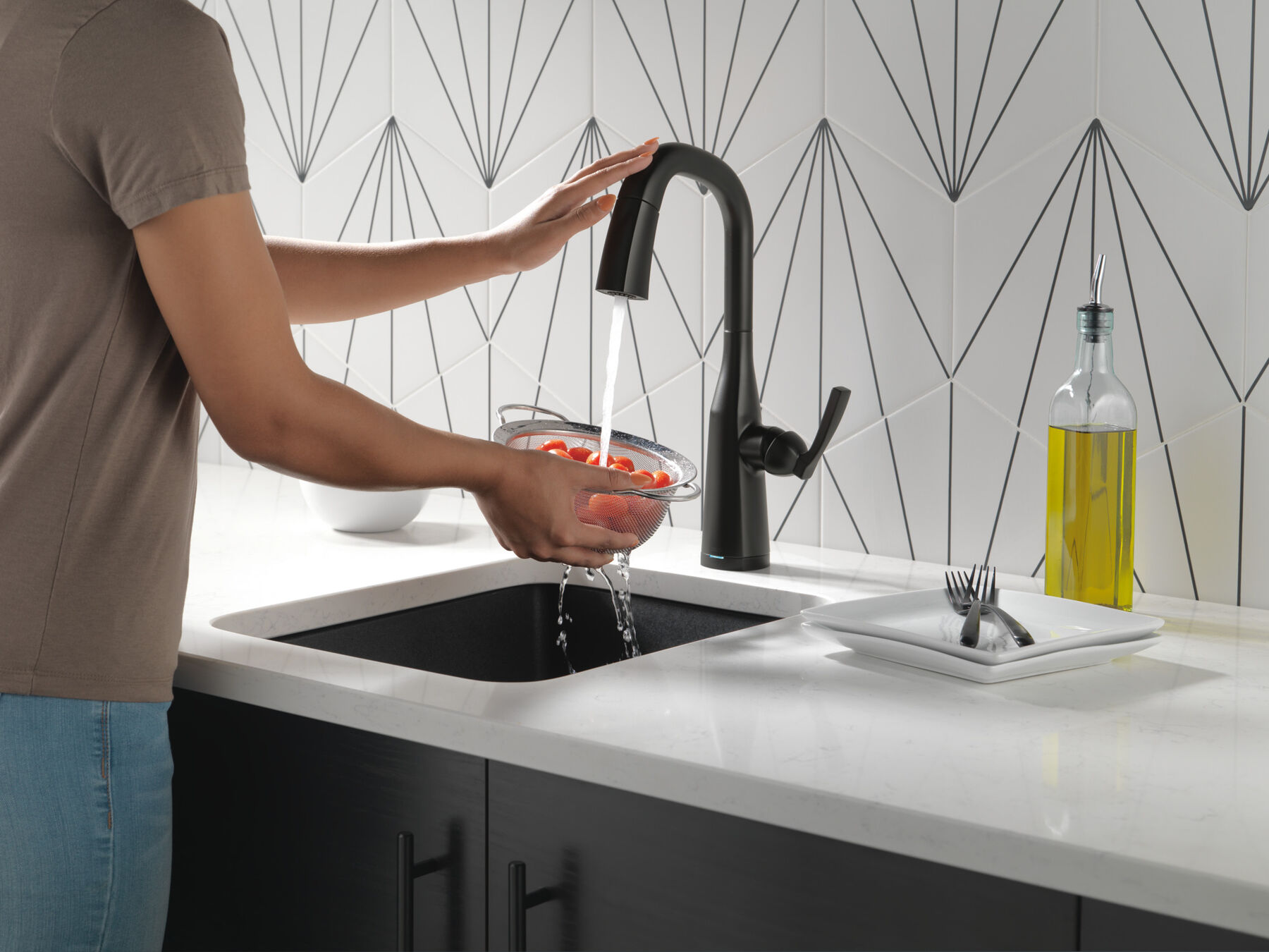 Single Handle Pull-Down Bar/Prep Faucet with Touch<sub>2</sub>O&reg; Technology