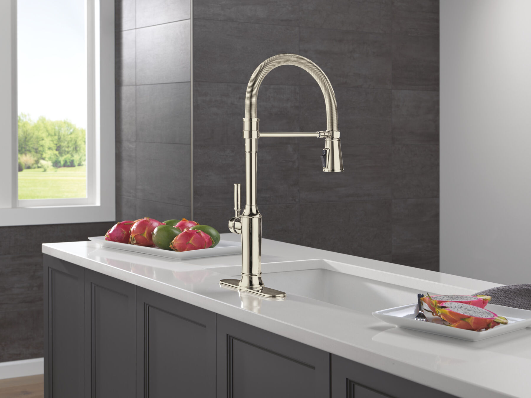 Single-Handle Pull-Down Spring Kitchen Faucet