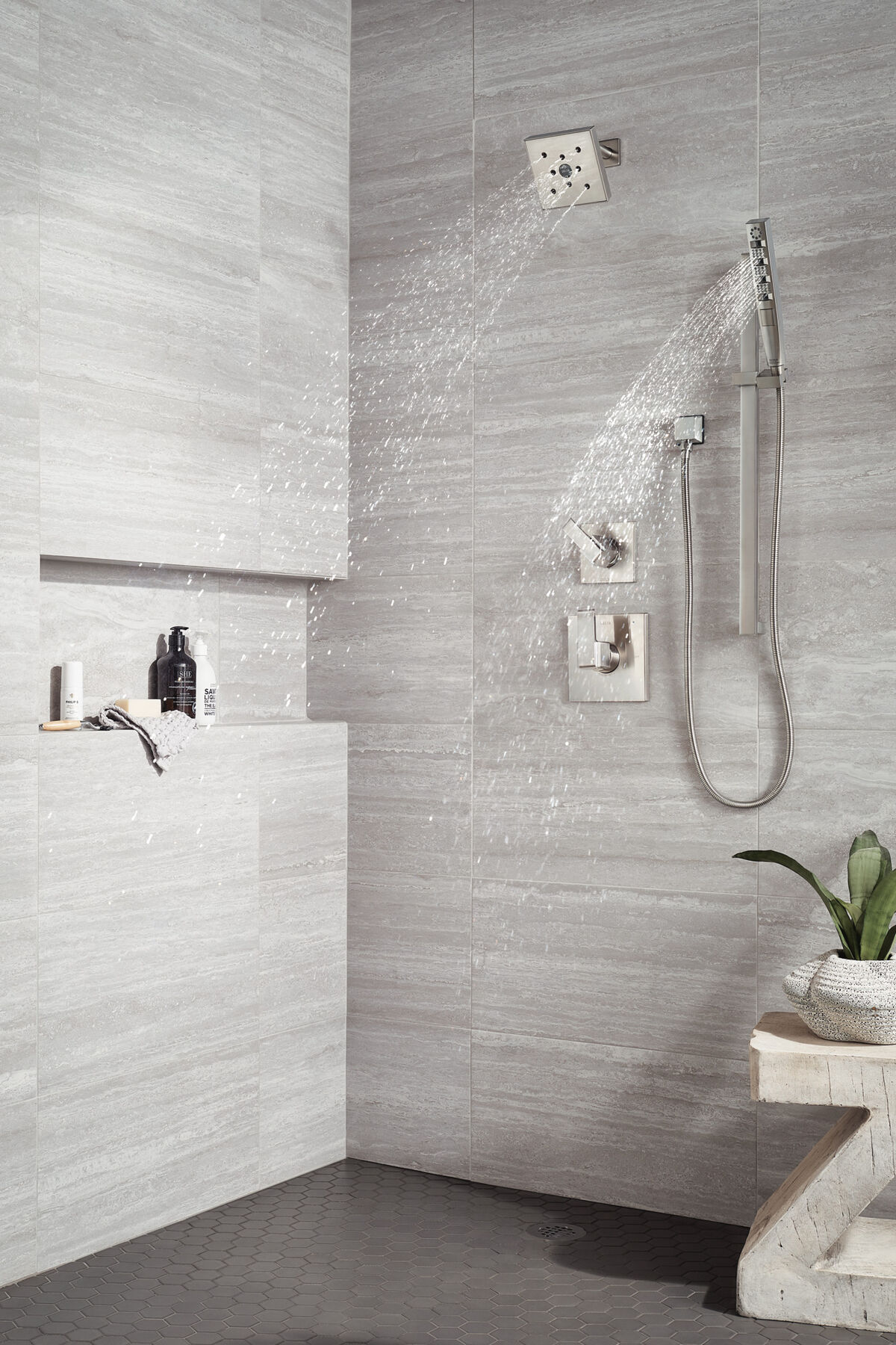 H<sub>2</sub>Okinetic&reg; Hand Shower 1.75 GPM w/Slide Bar 4S