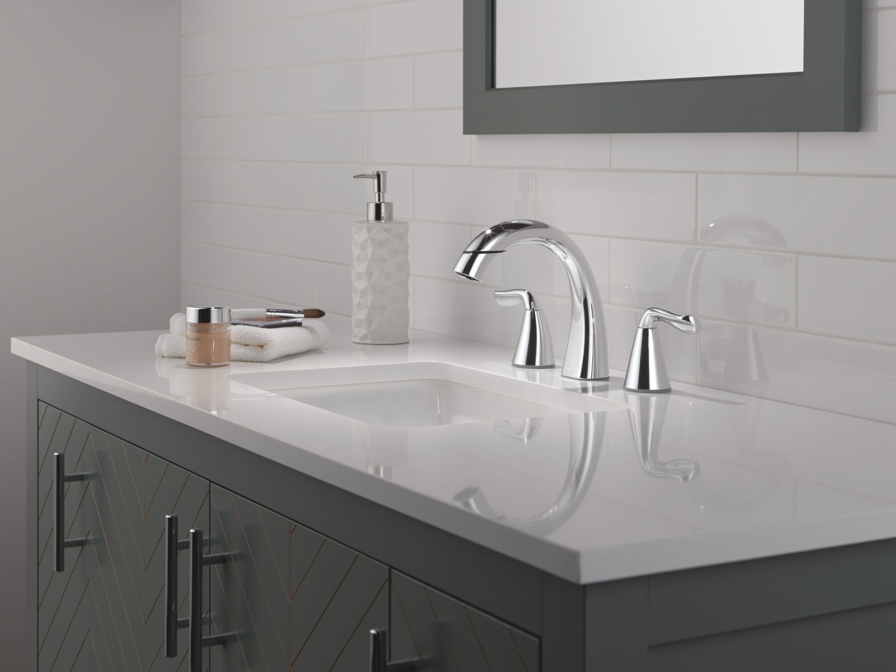 Two Handle Widespread Pull-Down Bathroom Faucet