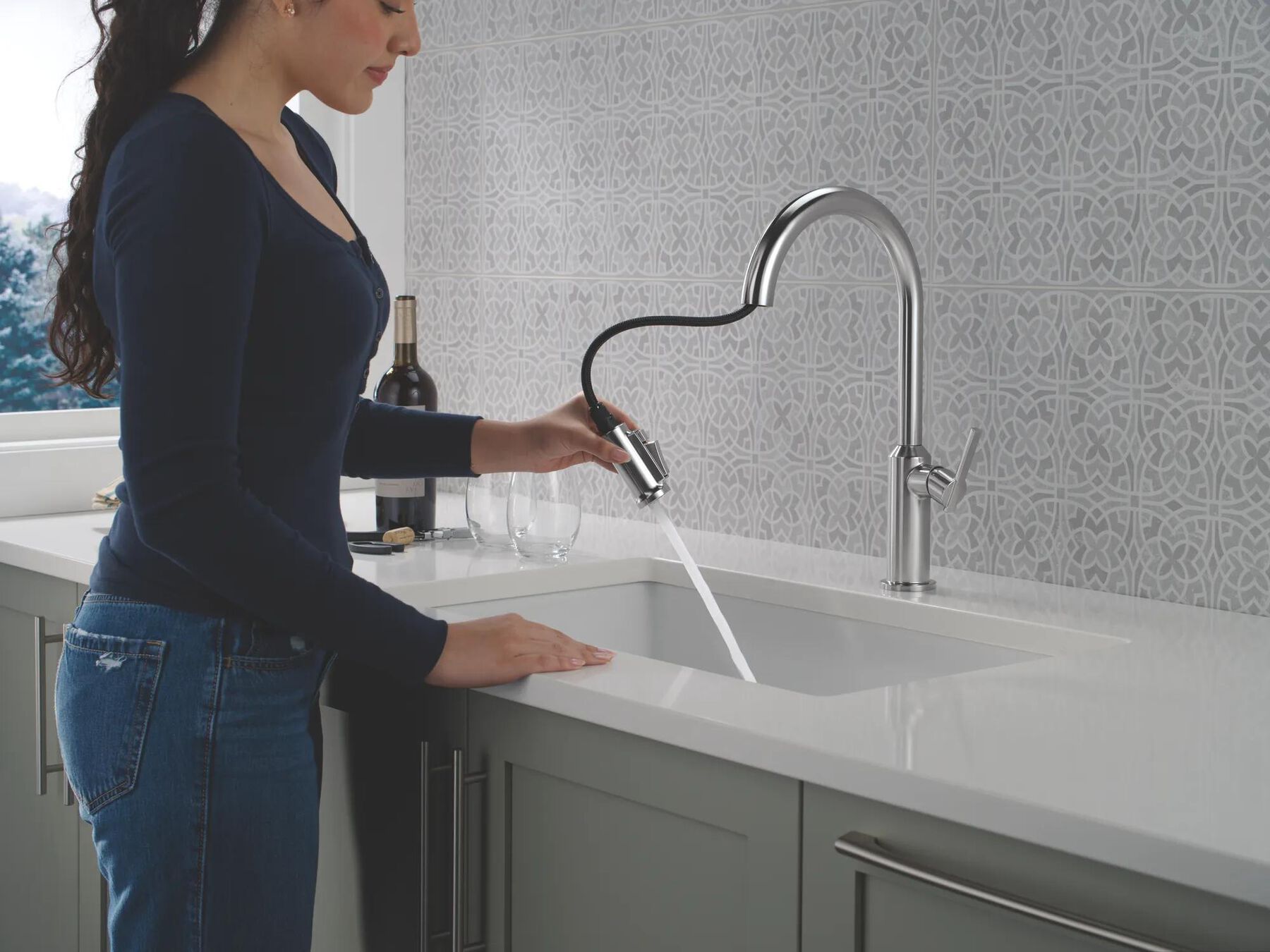 Single Handle Pull-Down Kitchen Faucet