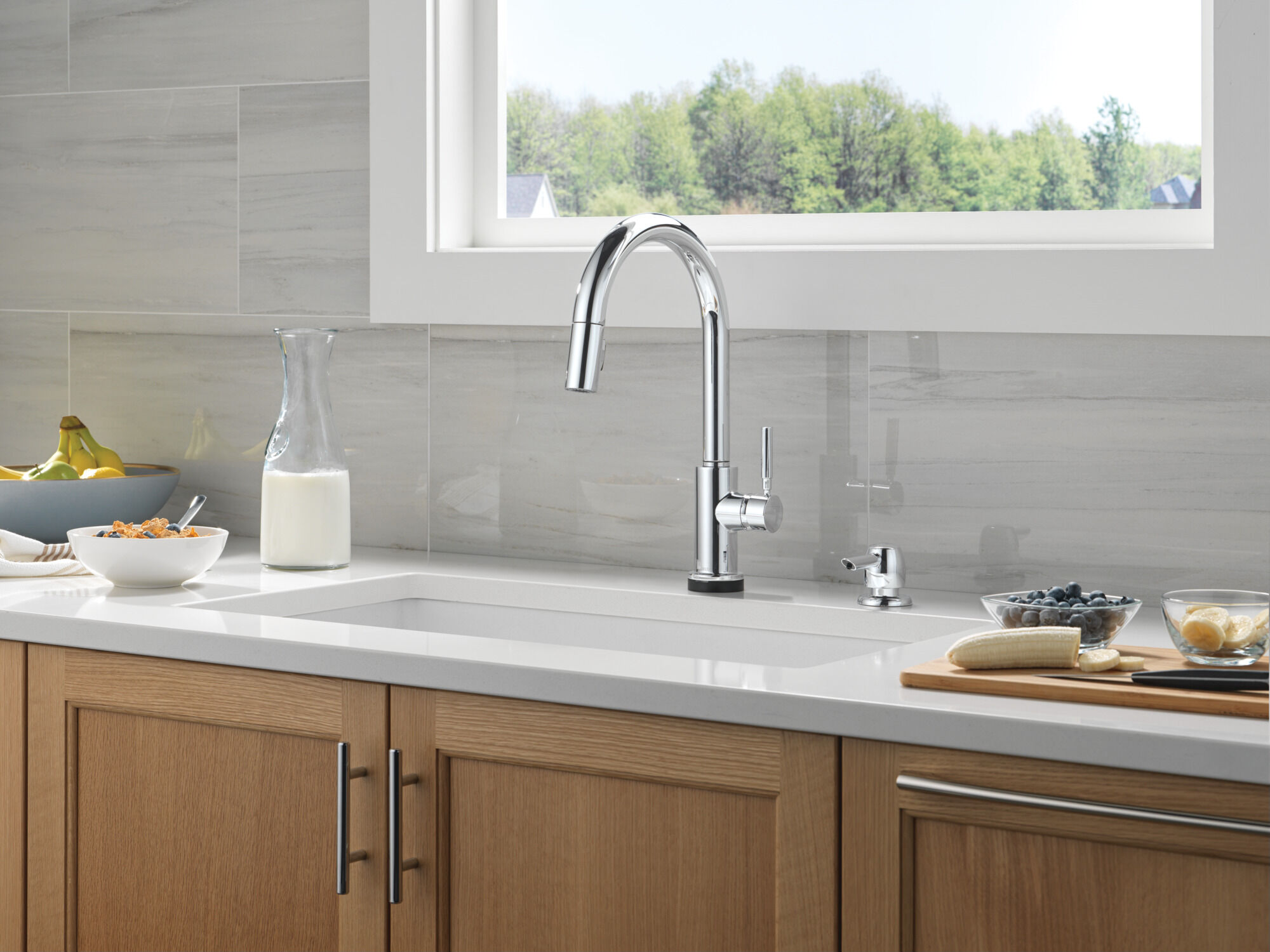 Single Handle Pull-Down Touch2O® Technology Kitchen Faucet with
