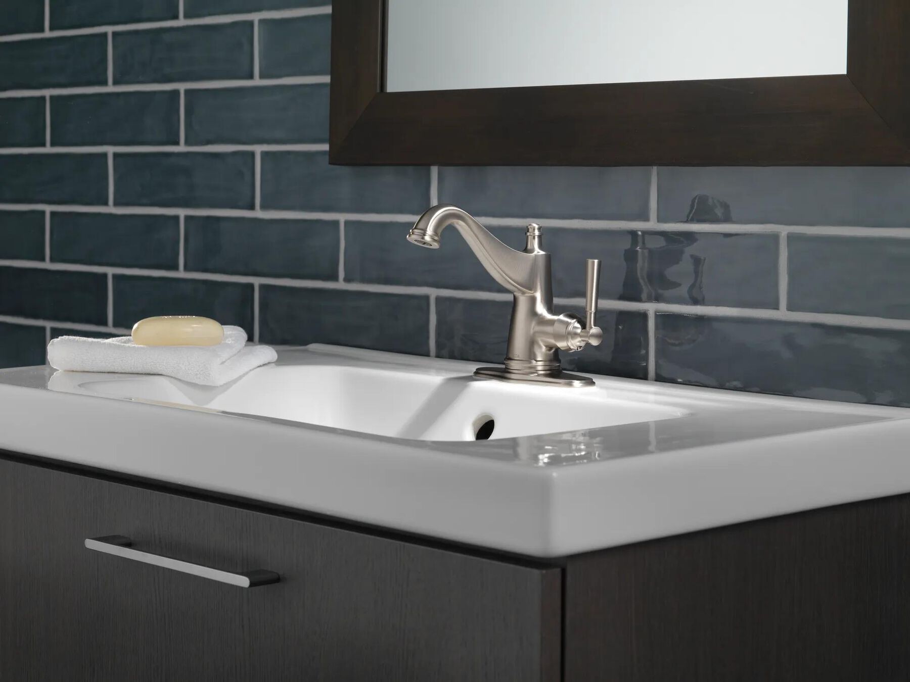 Single Handle Bathroom Faucet