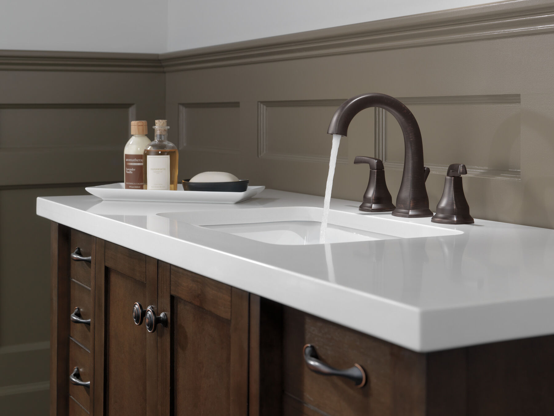 Two Handle Widespread Bathroom Faucet