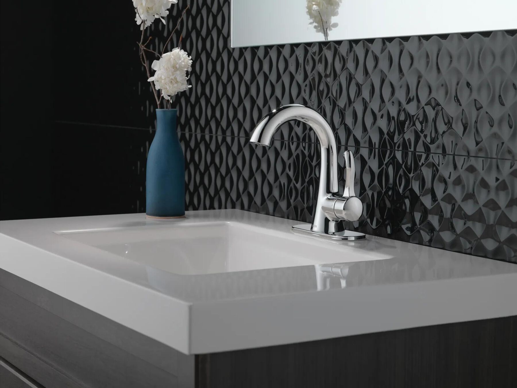 Single Handle Bathroom Faucet