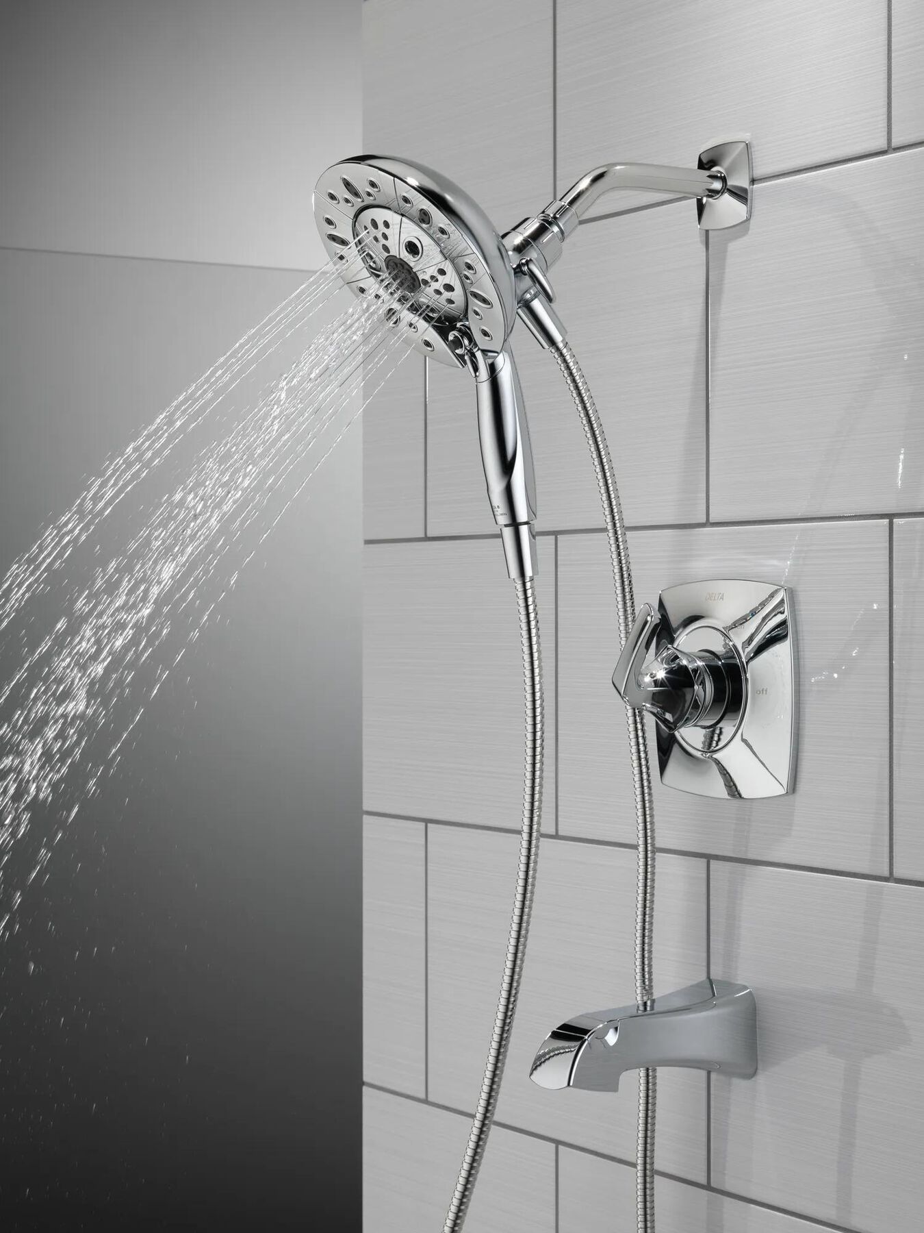 Monitor&reg; 14 Series Tub and Shower with In2ition&reg; Two-in-One Shower
