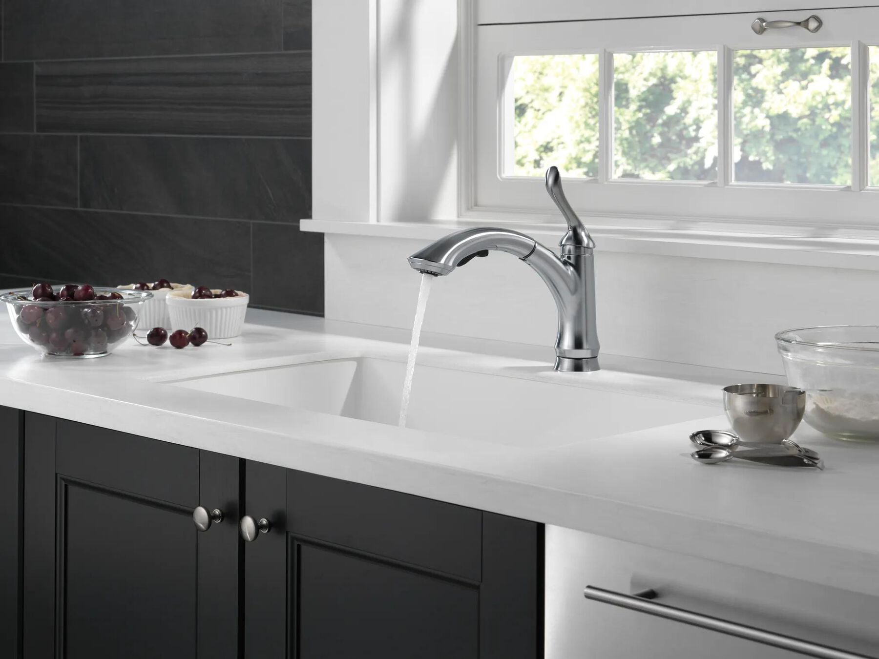 Single Handle Water Efficient Pull-Out Kitchen Faucet (Recertified)