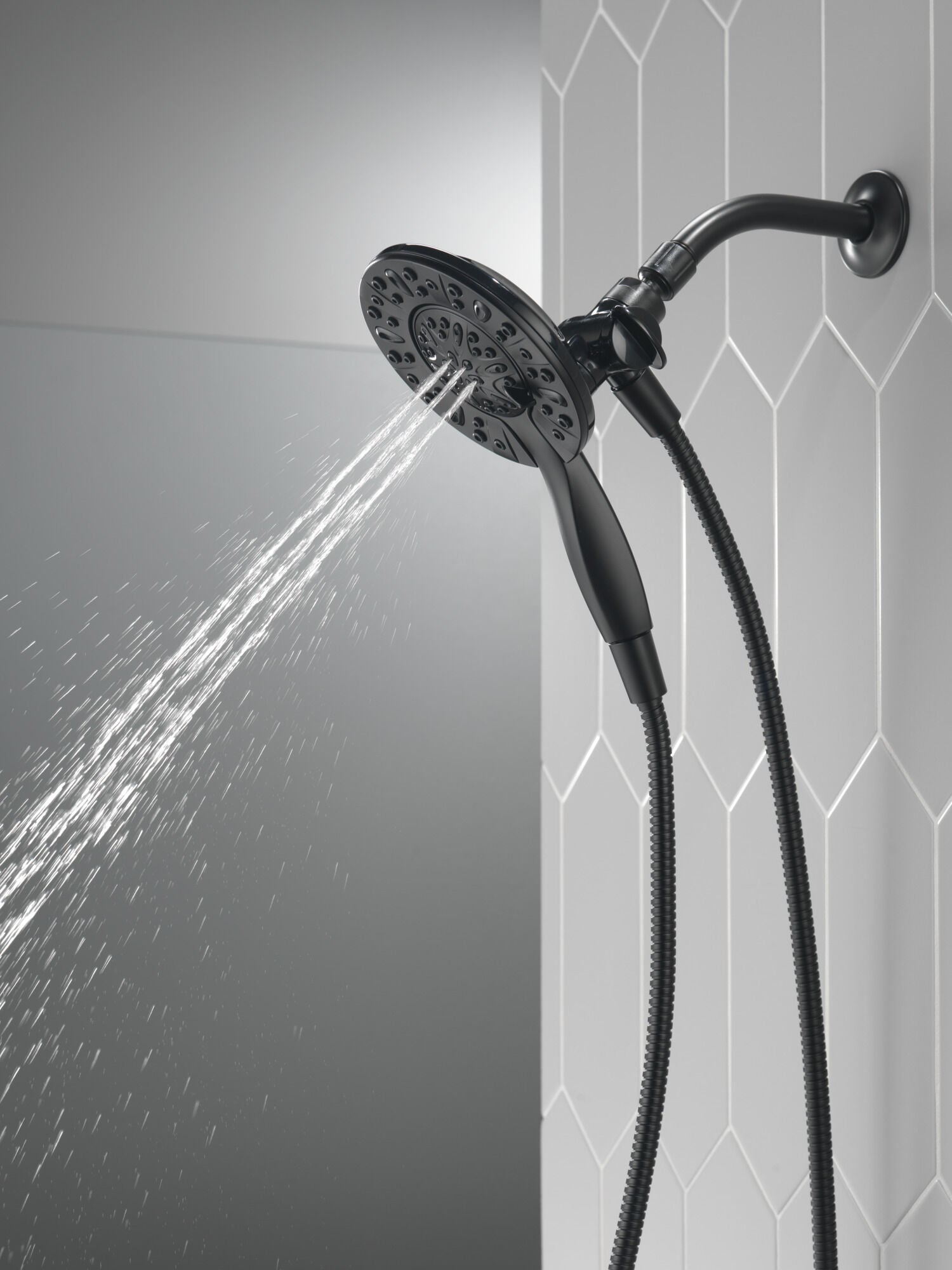 75490BL_WATER_01_WEB.jpg?sw=