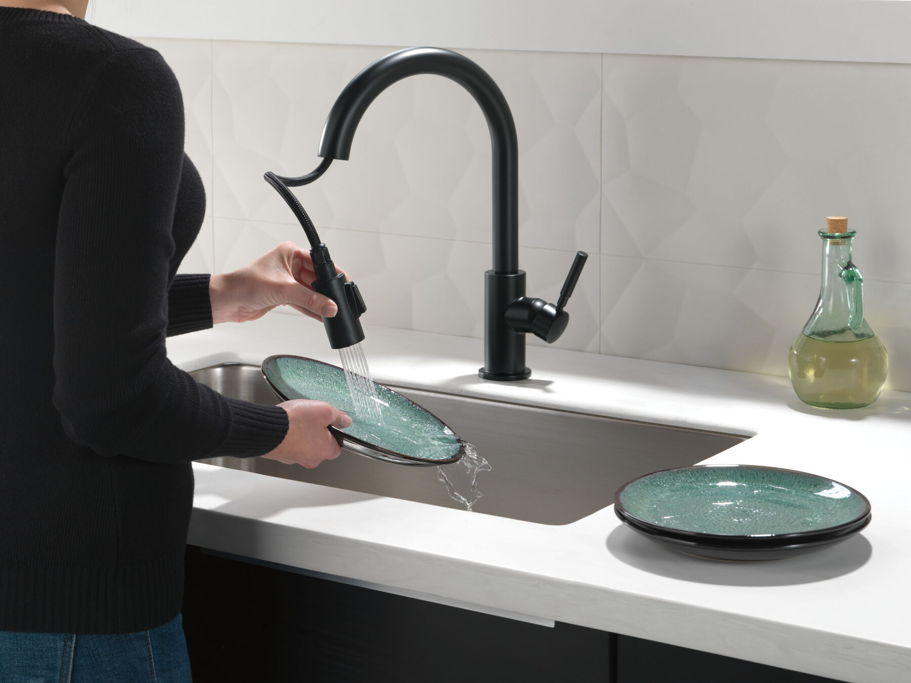 Single Handle Pull-Down Kitchen Faucet&nbsp;