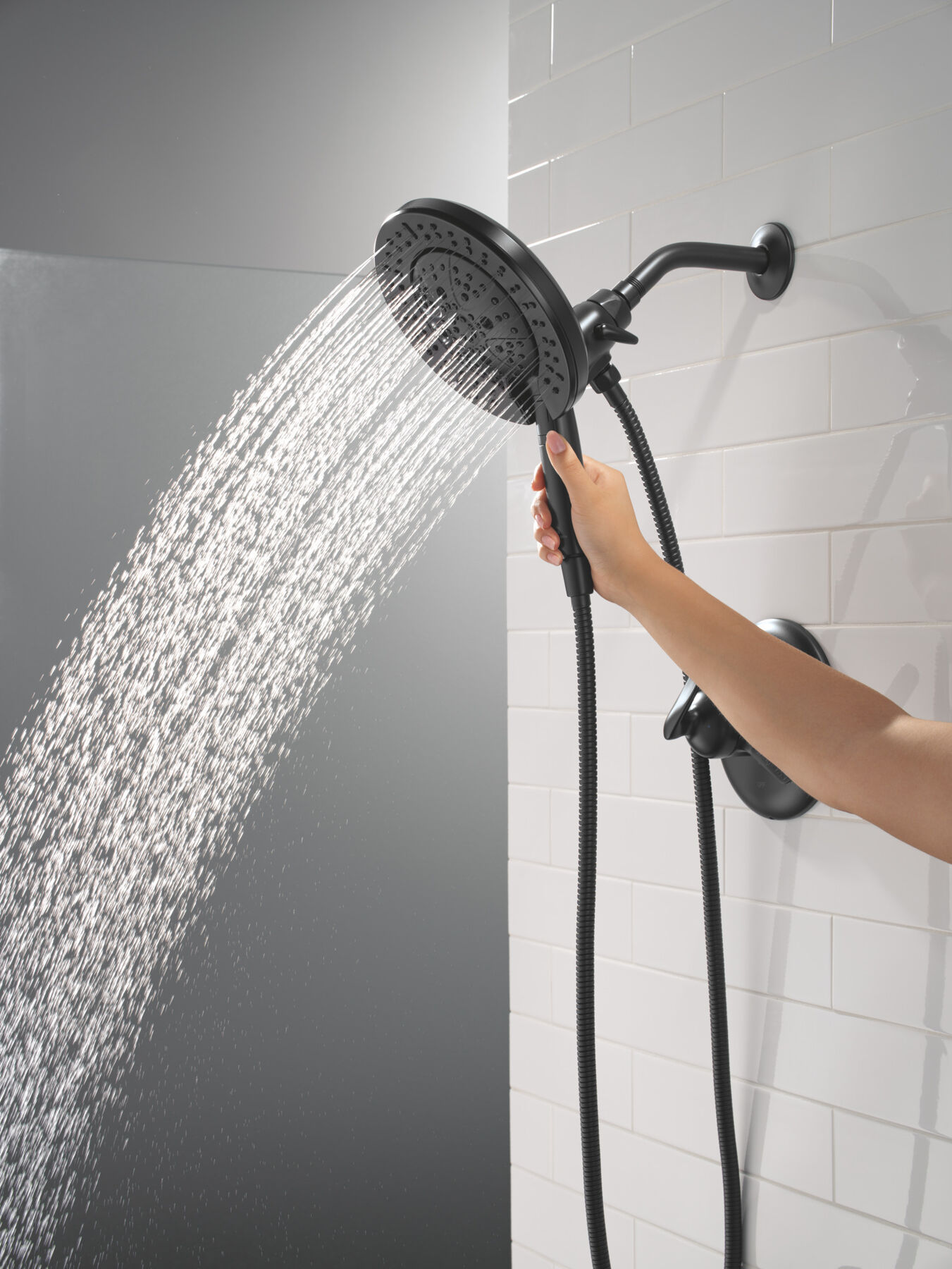 17 Series Shower Trim with In2ition Shower Head