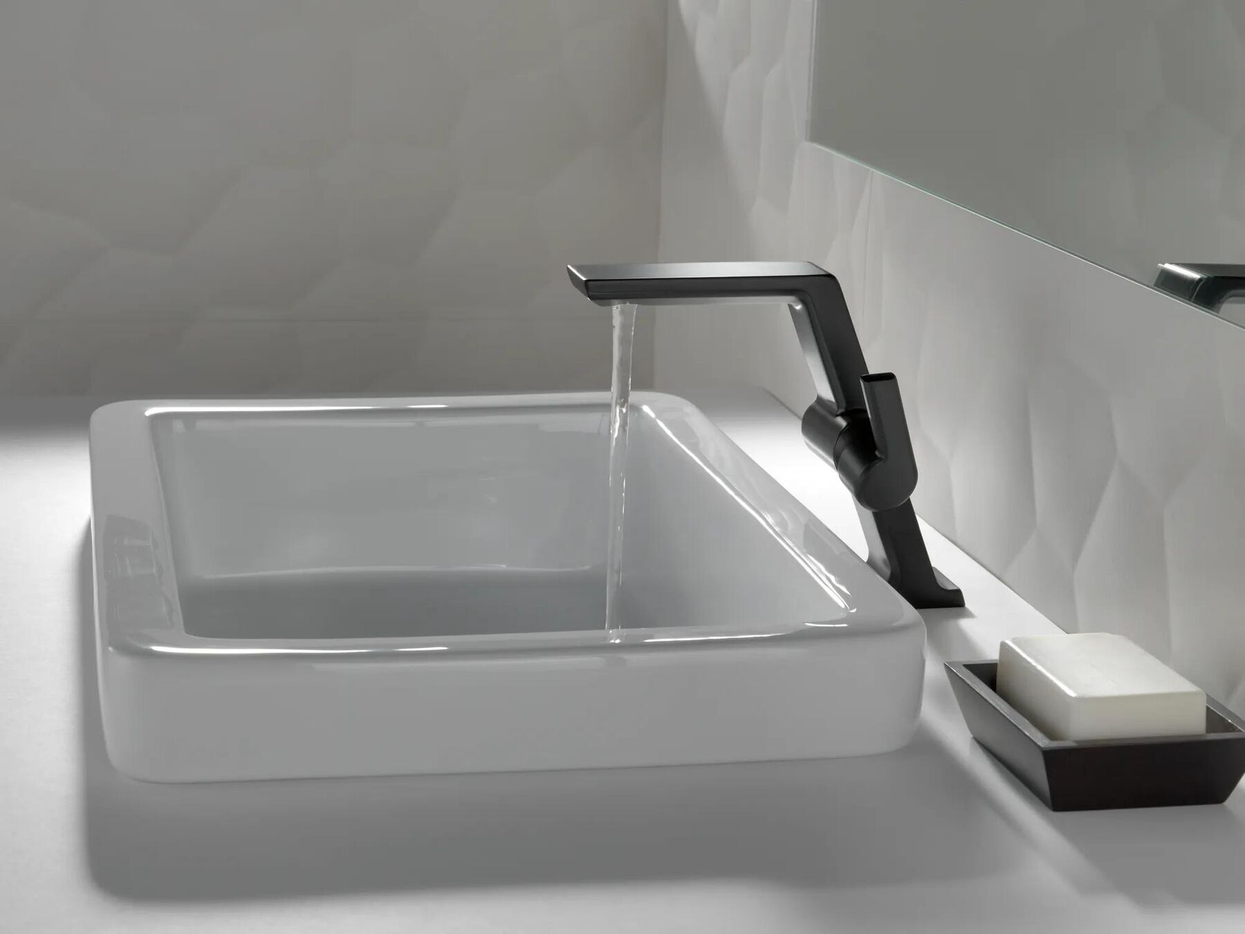Single-Hole Bathroom Faucet (Recertified)