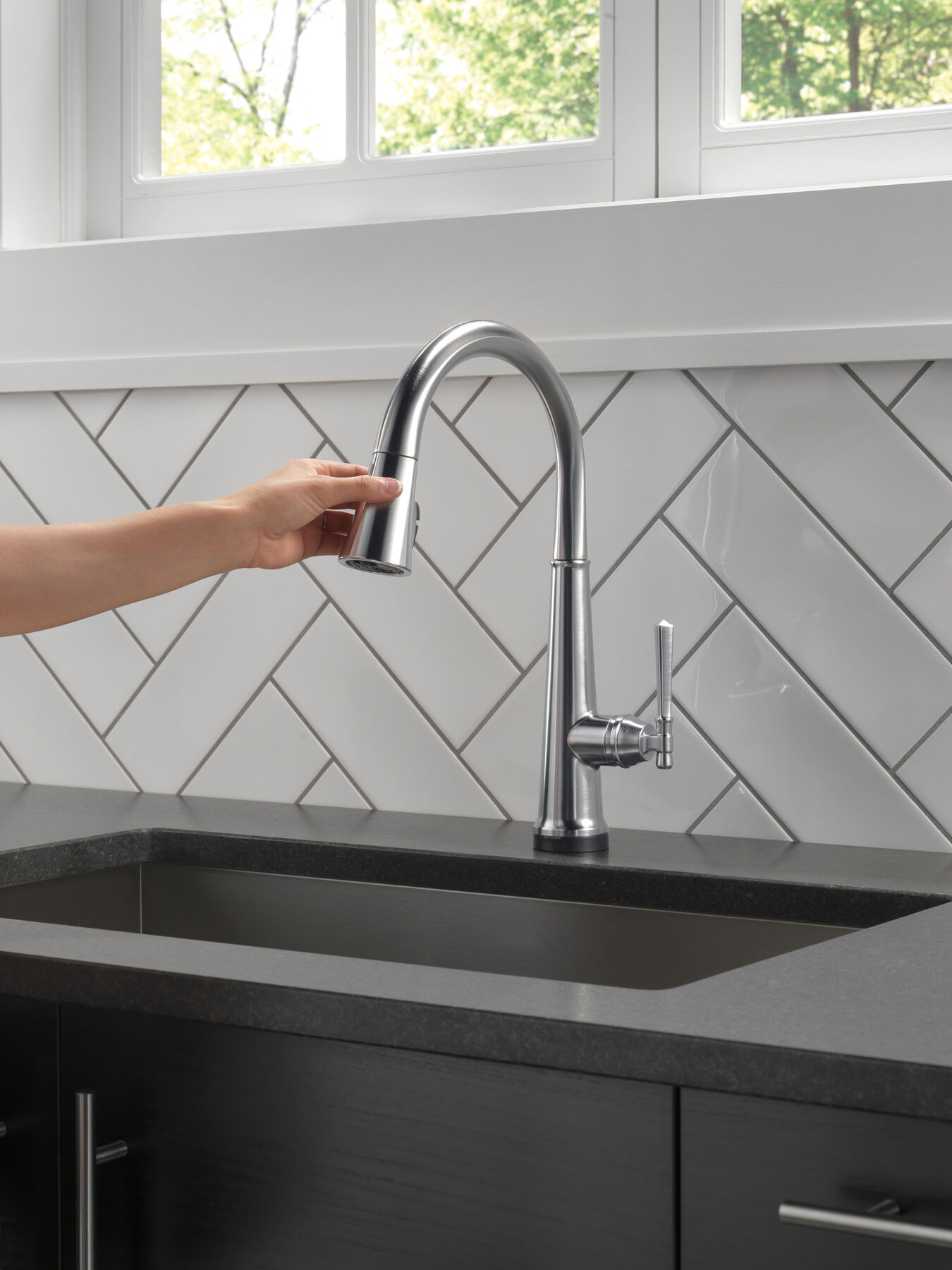 Single Handle Pull-Down Kitchen Faucet with Touch<sub>2</sub>O&reg; Technology