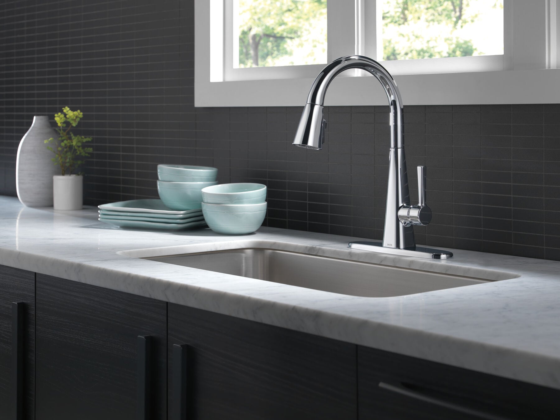 Single-Handle Pull-Down Kitchen Faucet