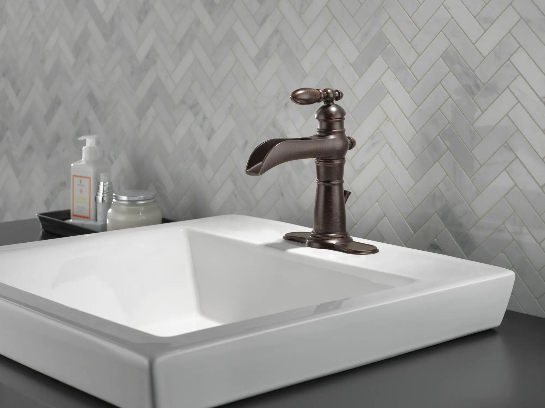 Single Handle Channel Bathroom Faucet