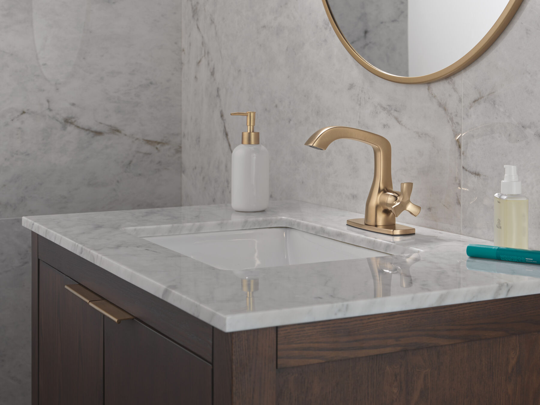 Single Handle Bathroom Faucet