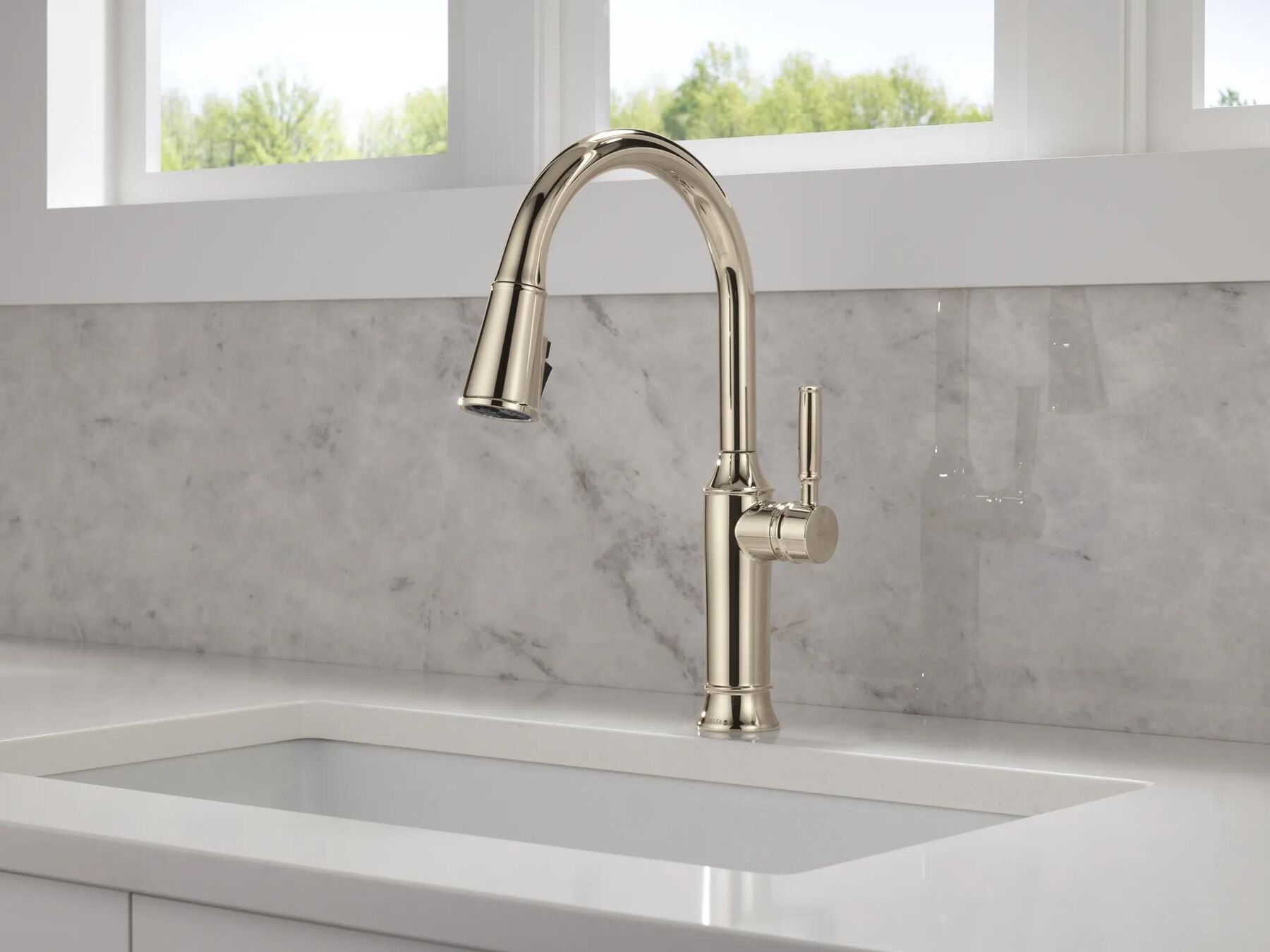 Single Handle Pull-Down Kitchen Faucet