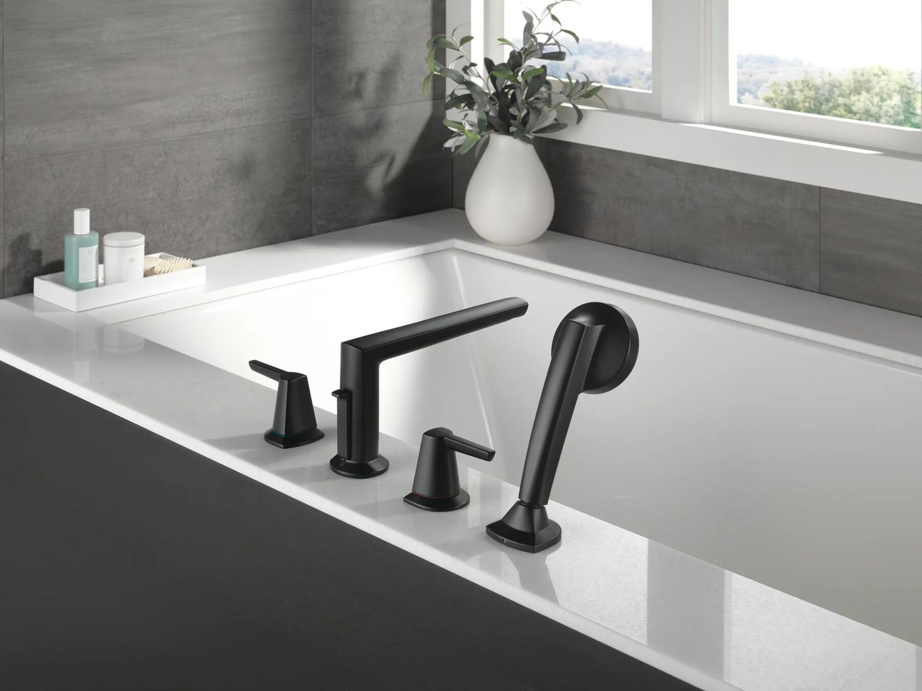 4-Hole Roman Tub Trim with Hand Shower (Recertified)