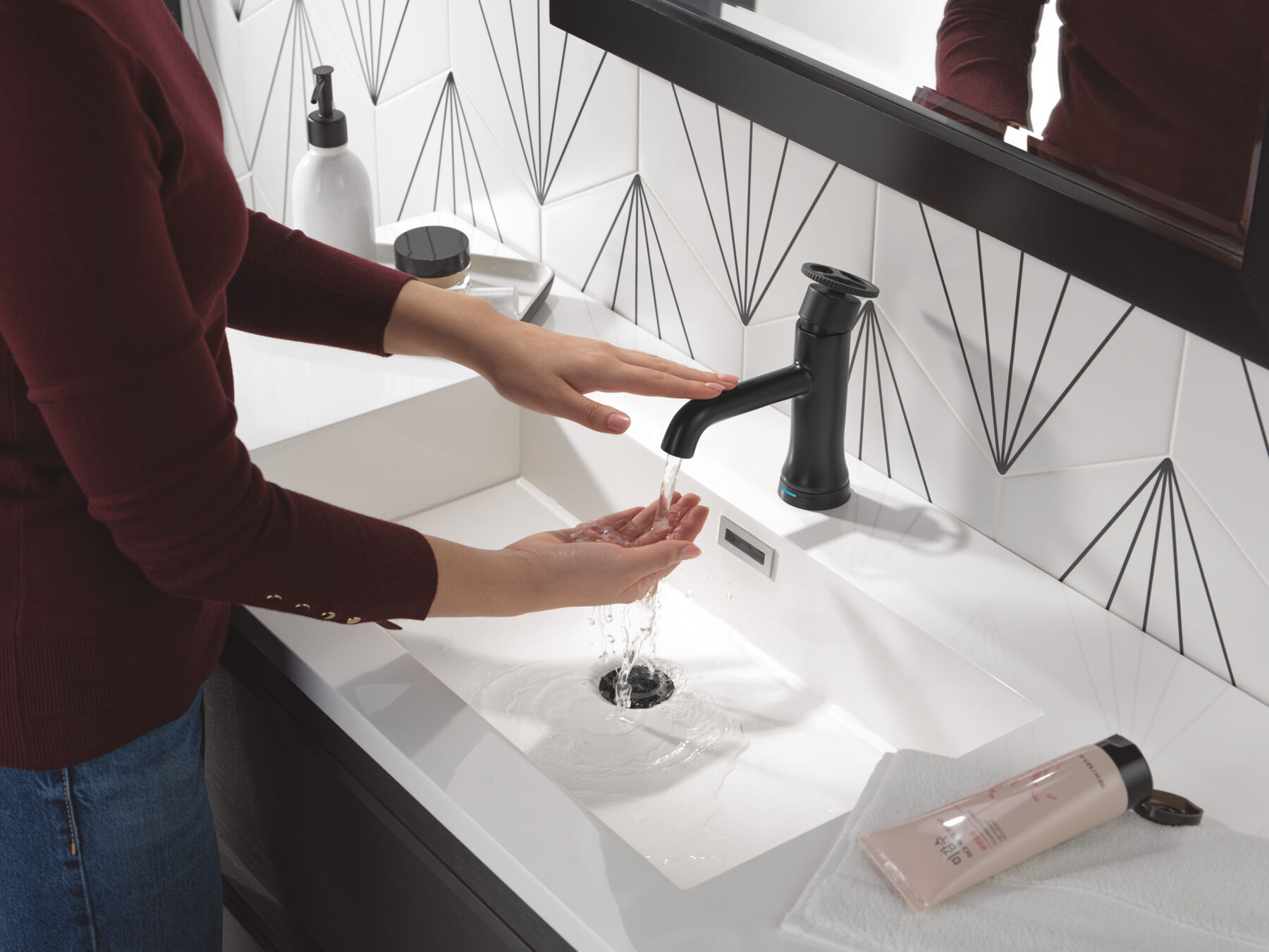Touch2O Bathroom Faucet with Touchless Technology