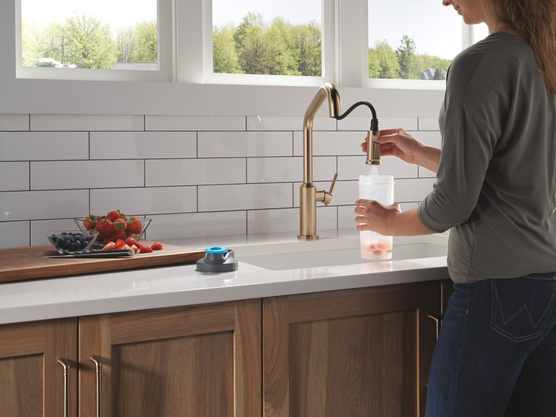 Single Handle Pull-Down Kitchen Faucet