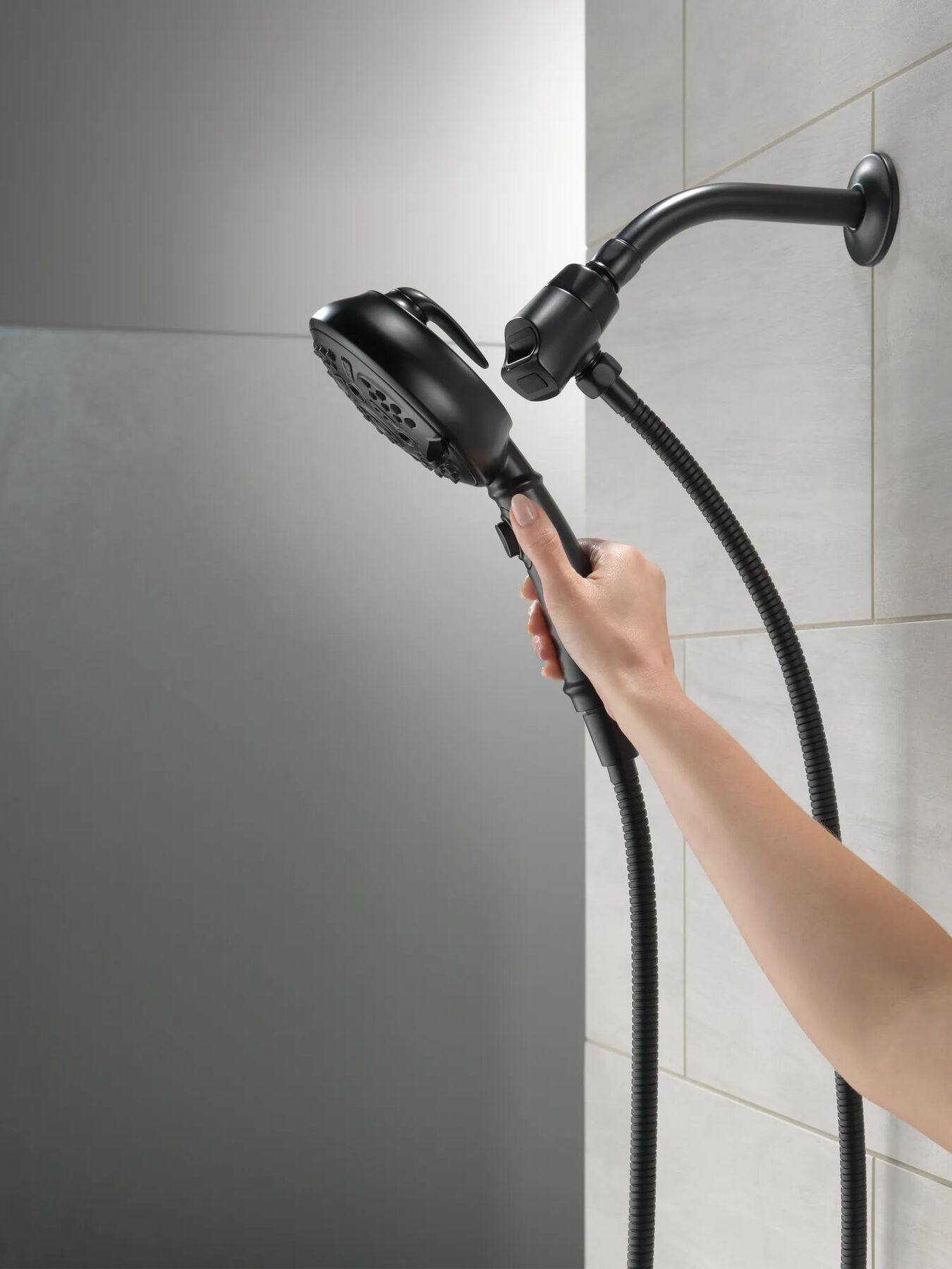 SureDock&trade; 7-Setting Hand Shower