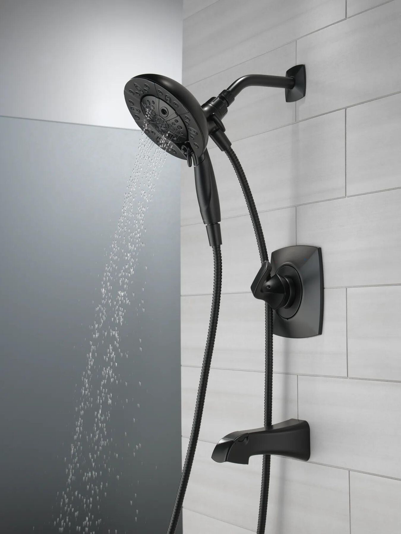 Monitor&reg; 14 Series Tub and Shower with In2ition&reg; Two-in-One Shower