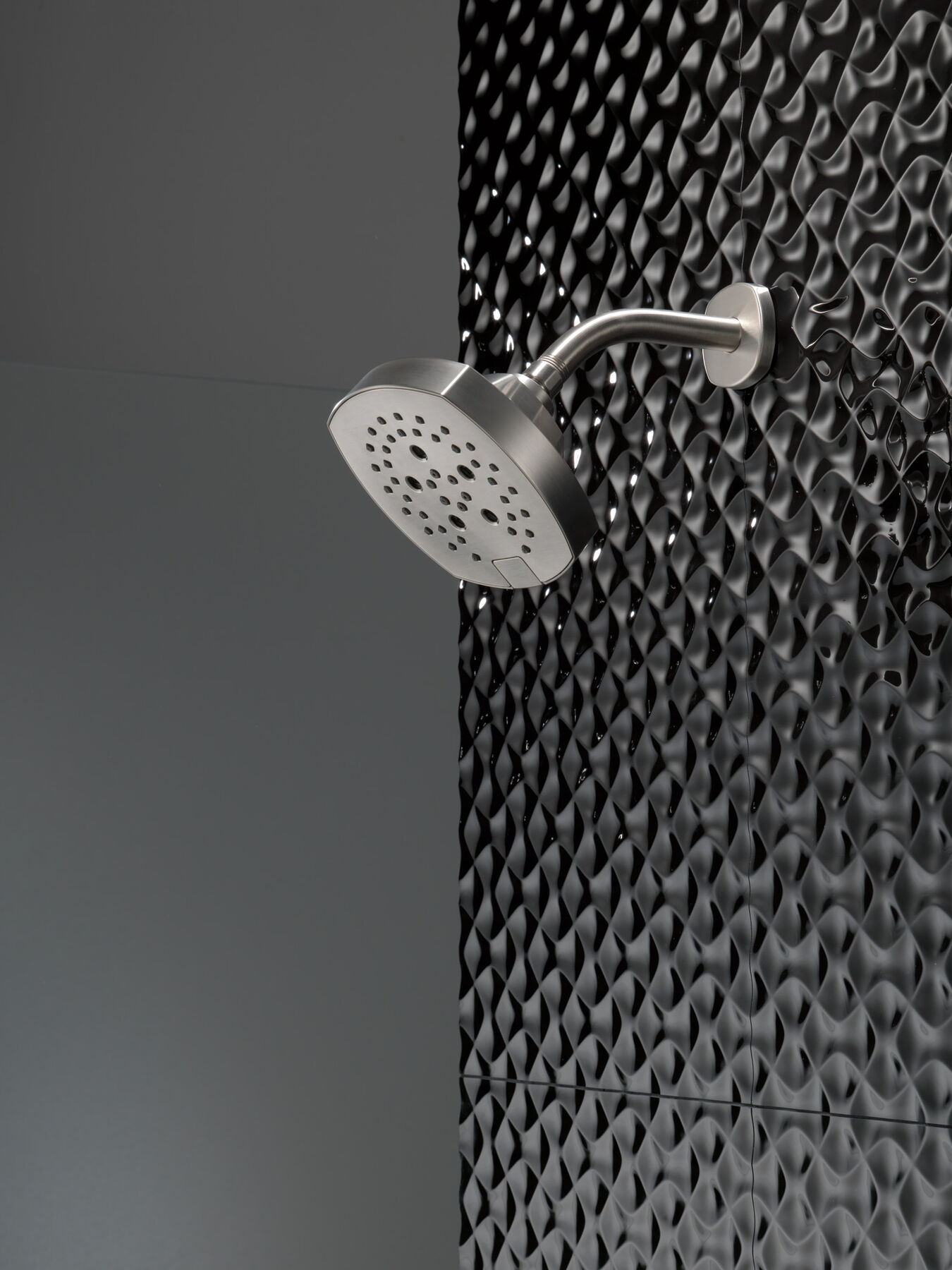 H<sub>2</sub>Okinetic&reg; 5-Setting  Shower Head