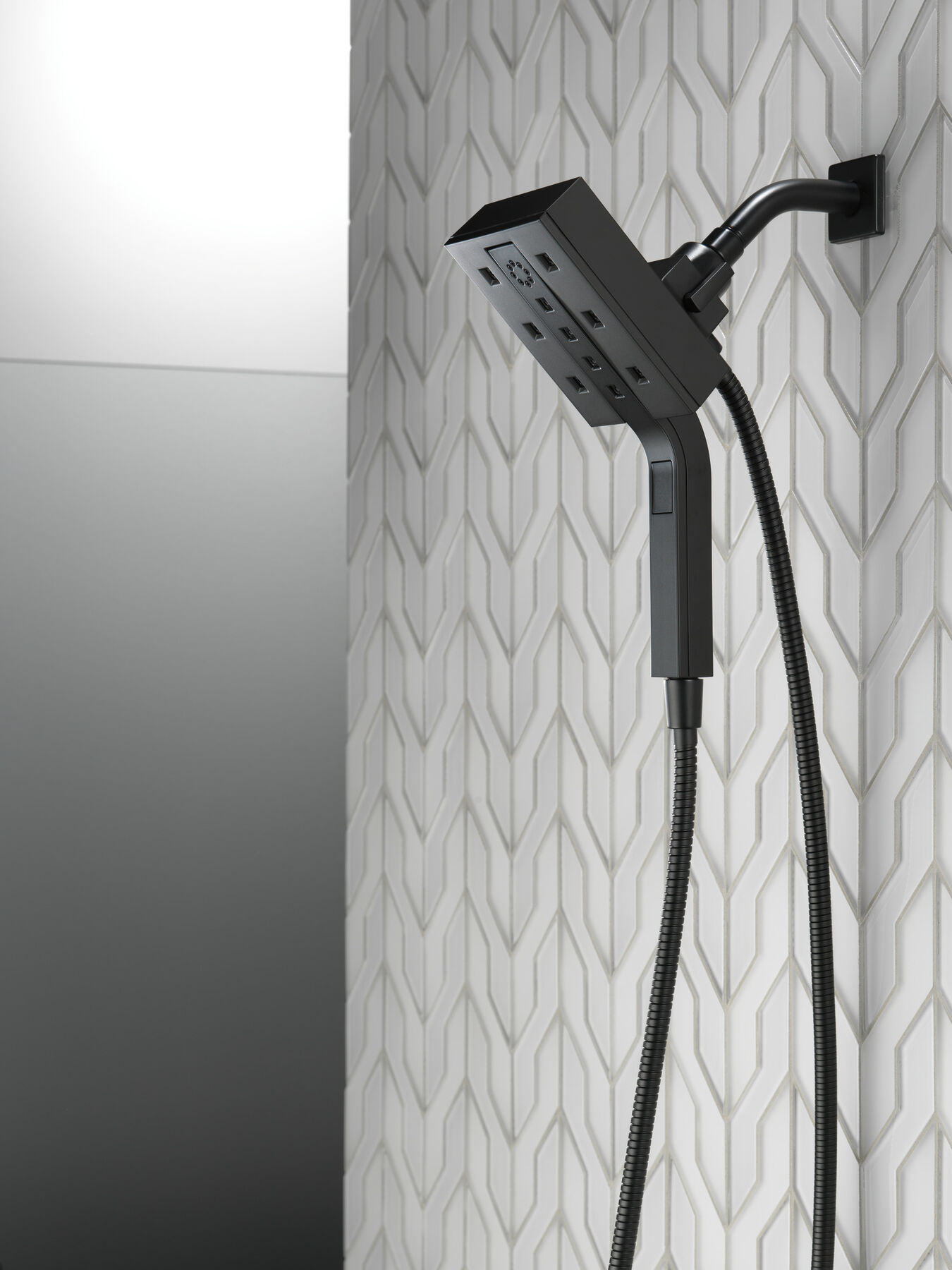 H<sub>2</sub>Okinetic&reg; In2ition&reg; 4-Setting Two-in-One Shower