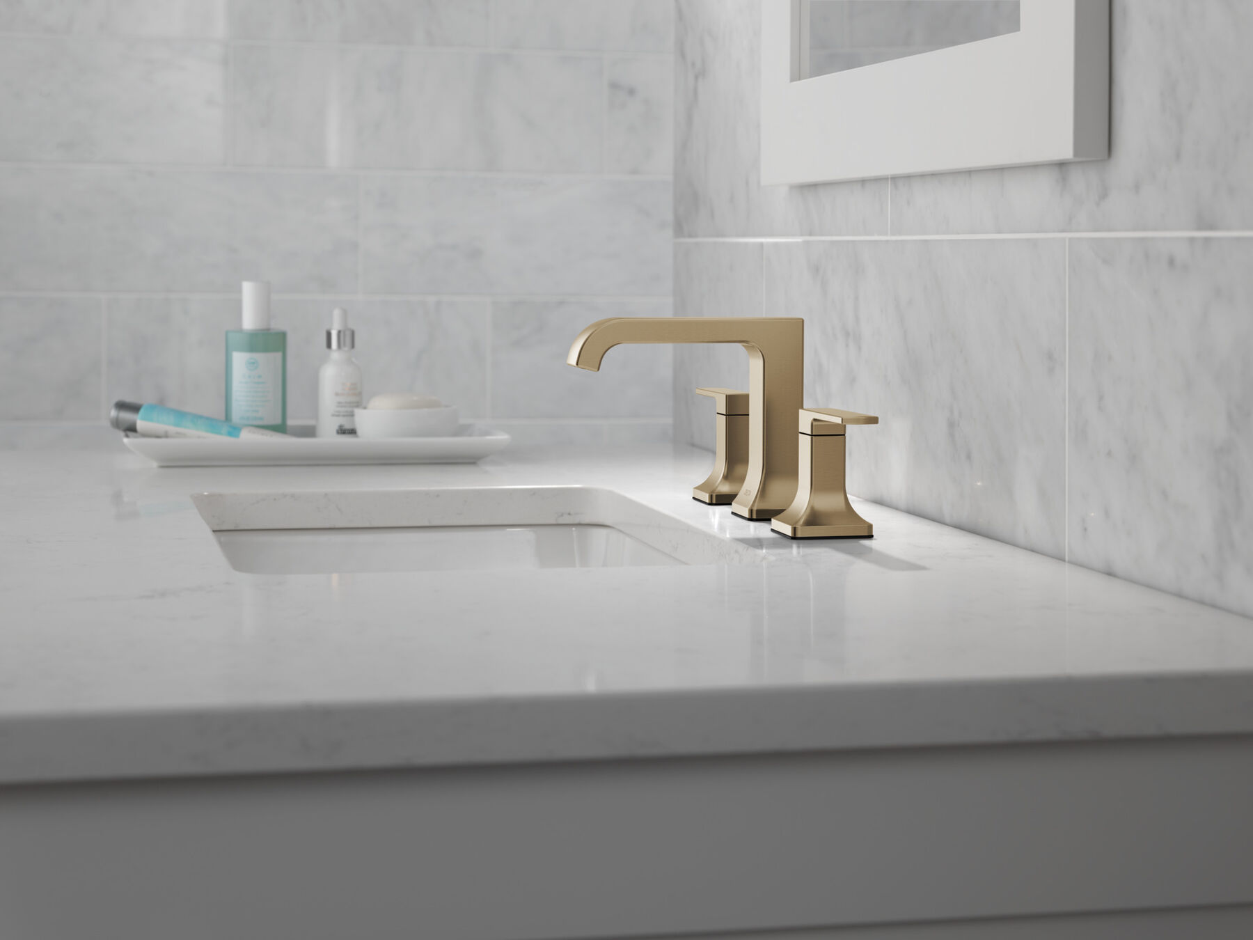 Two Handle Widespread Bathroom Faucet