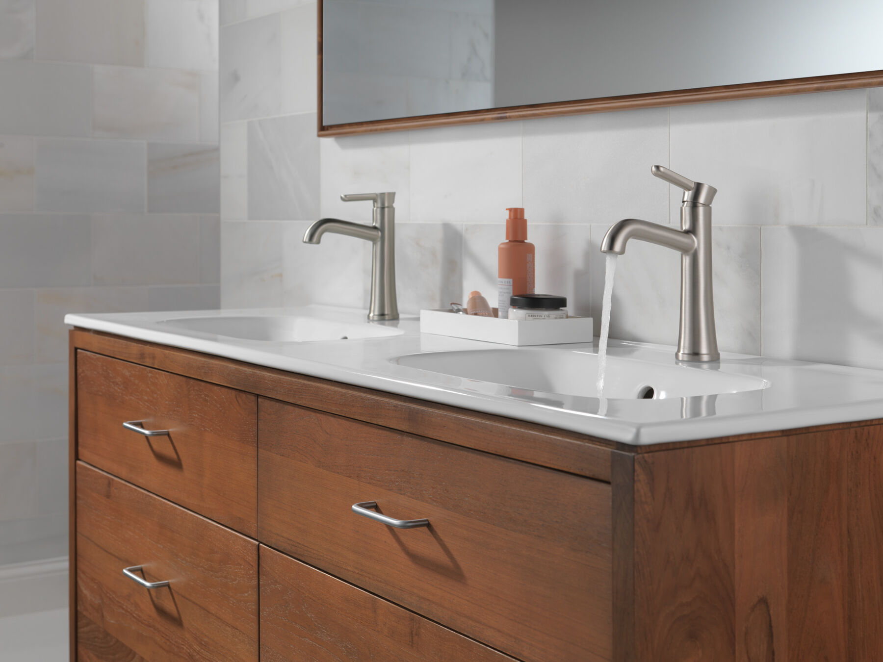 Single Handle Bathroom Faucet (Recertified)