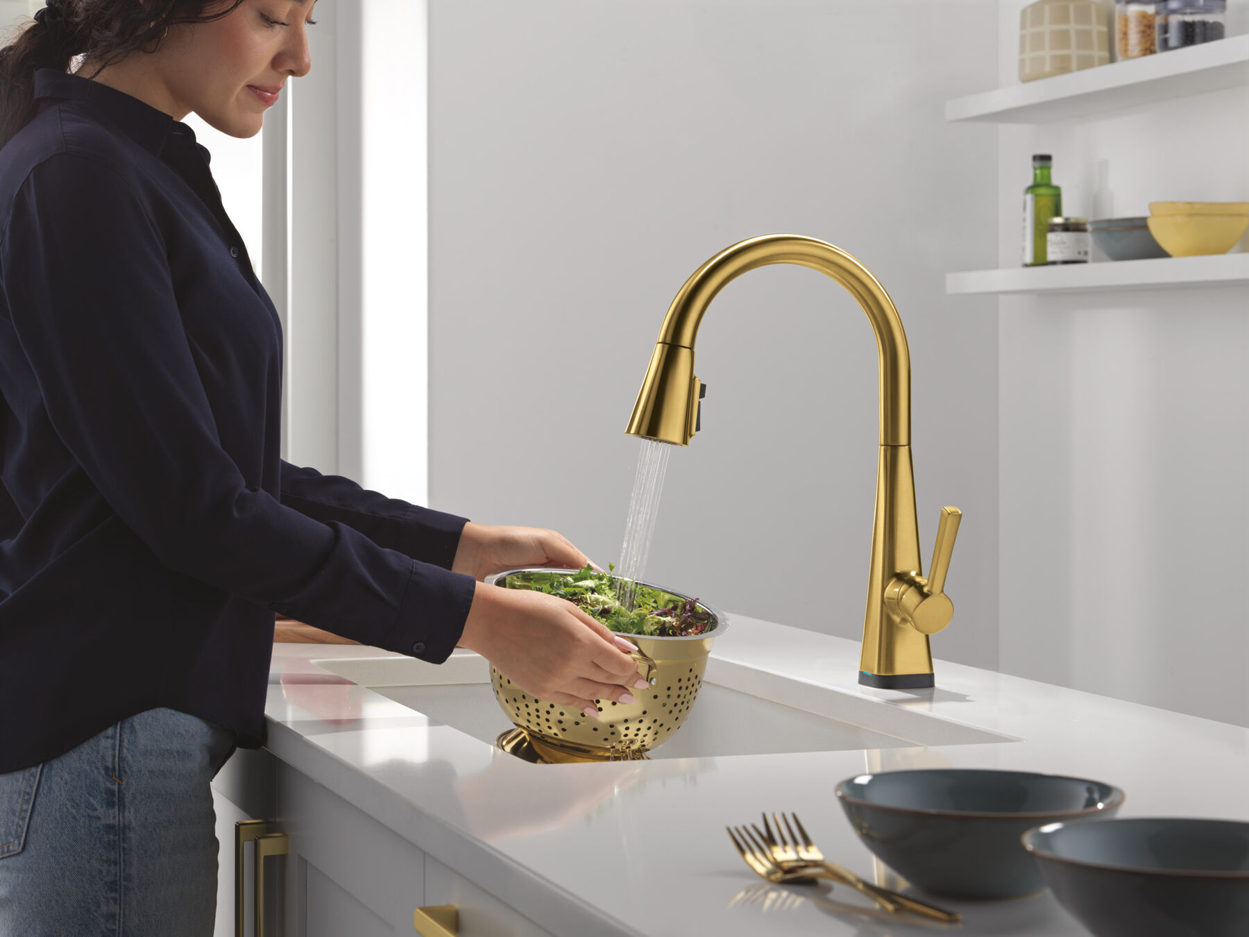 Single-Handle Pull-Down Kitchen Faucet with Touch<sub>2</sub>O&reg; Technology