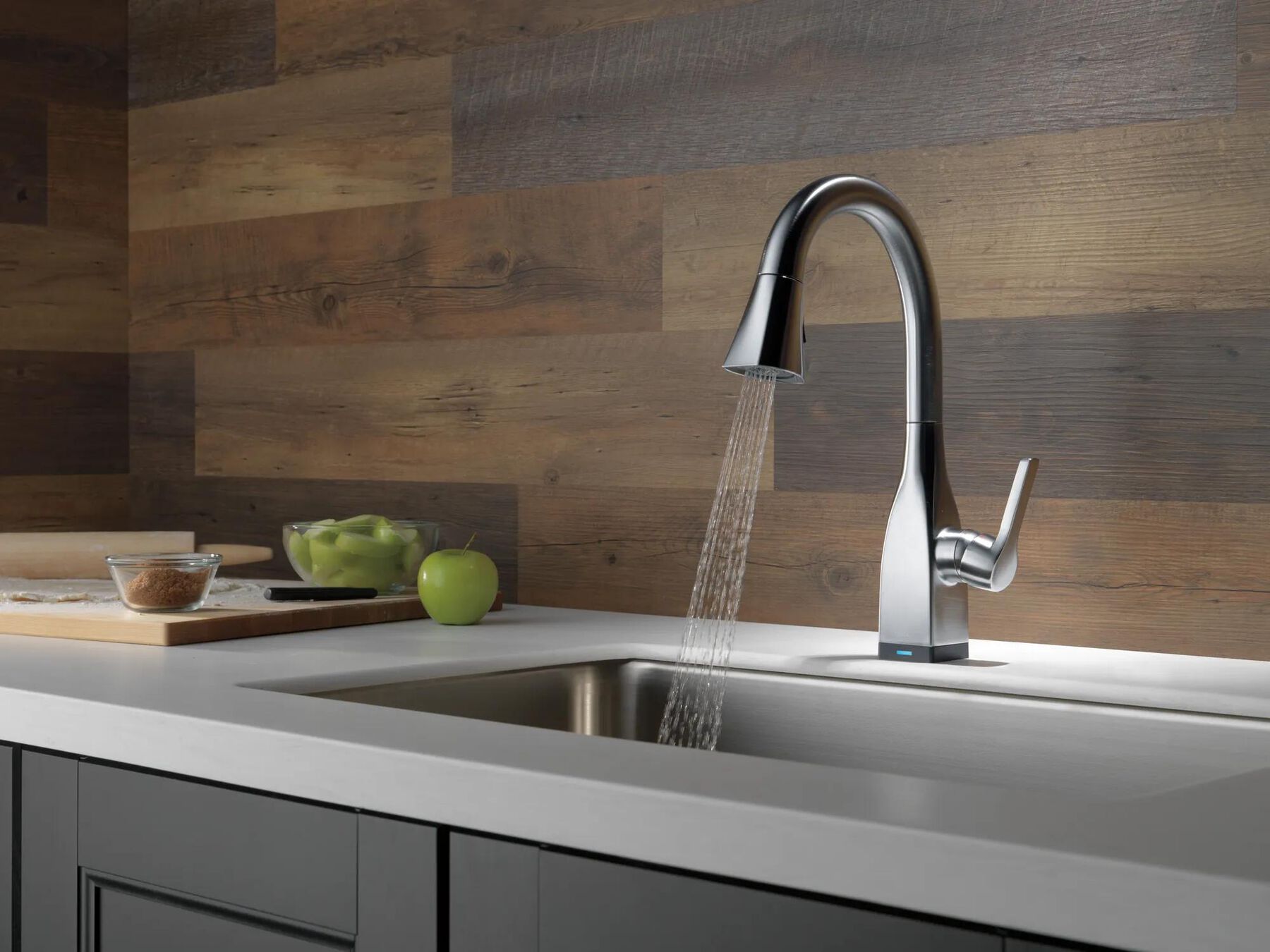 Single Handle Pull-Down Bar / Prep Faucet with Touch<sub>2</sub>O&reg; Technology