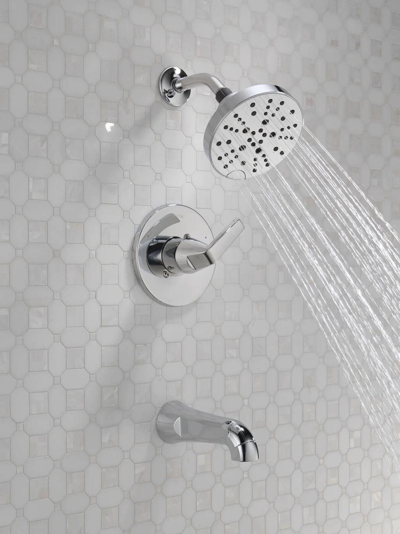 Monitor&reg; 14 Series Tub and Shower