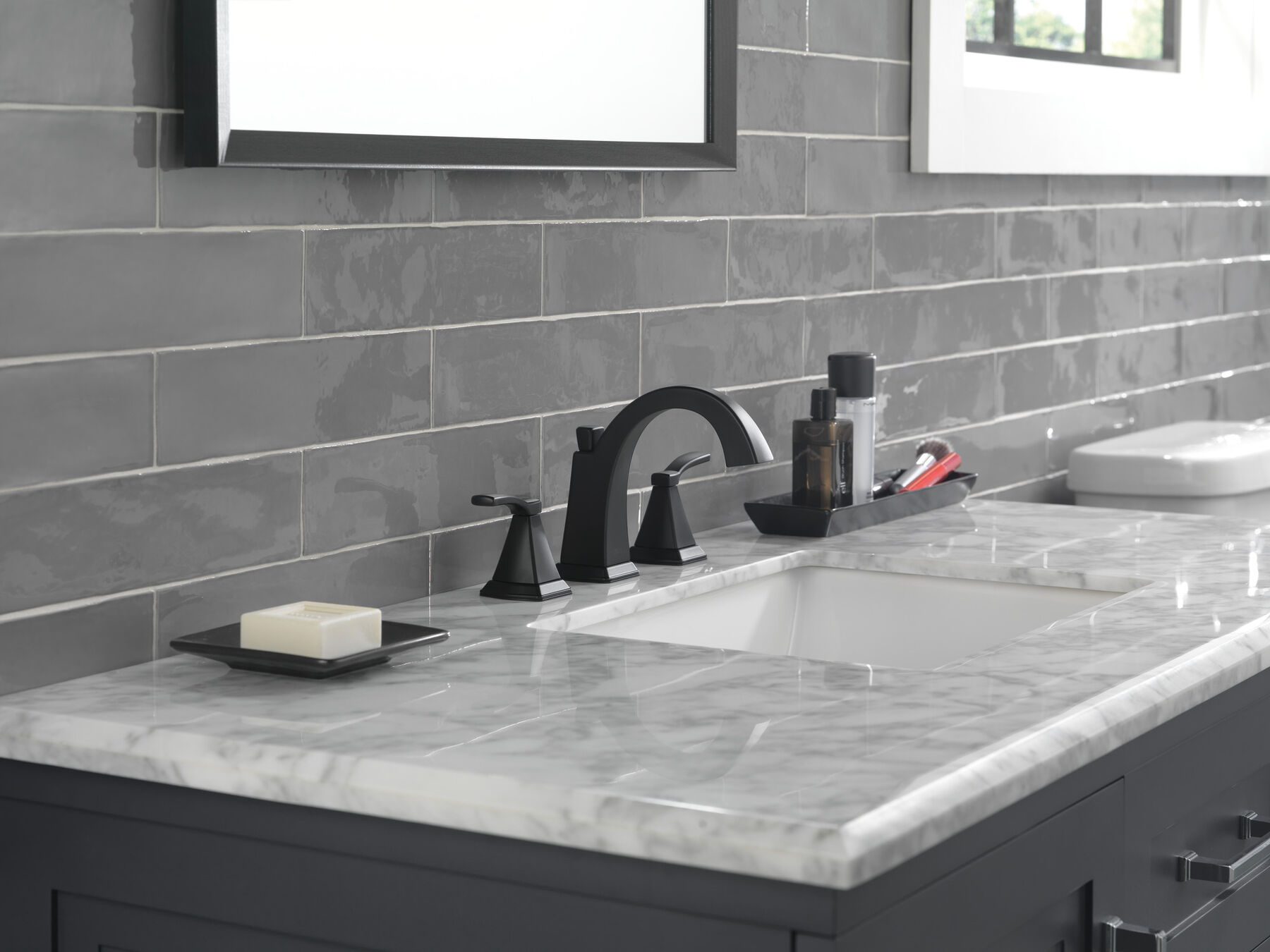 Two Handle Widespread Bathroom Faucet