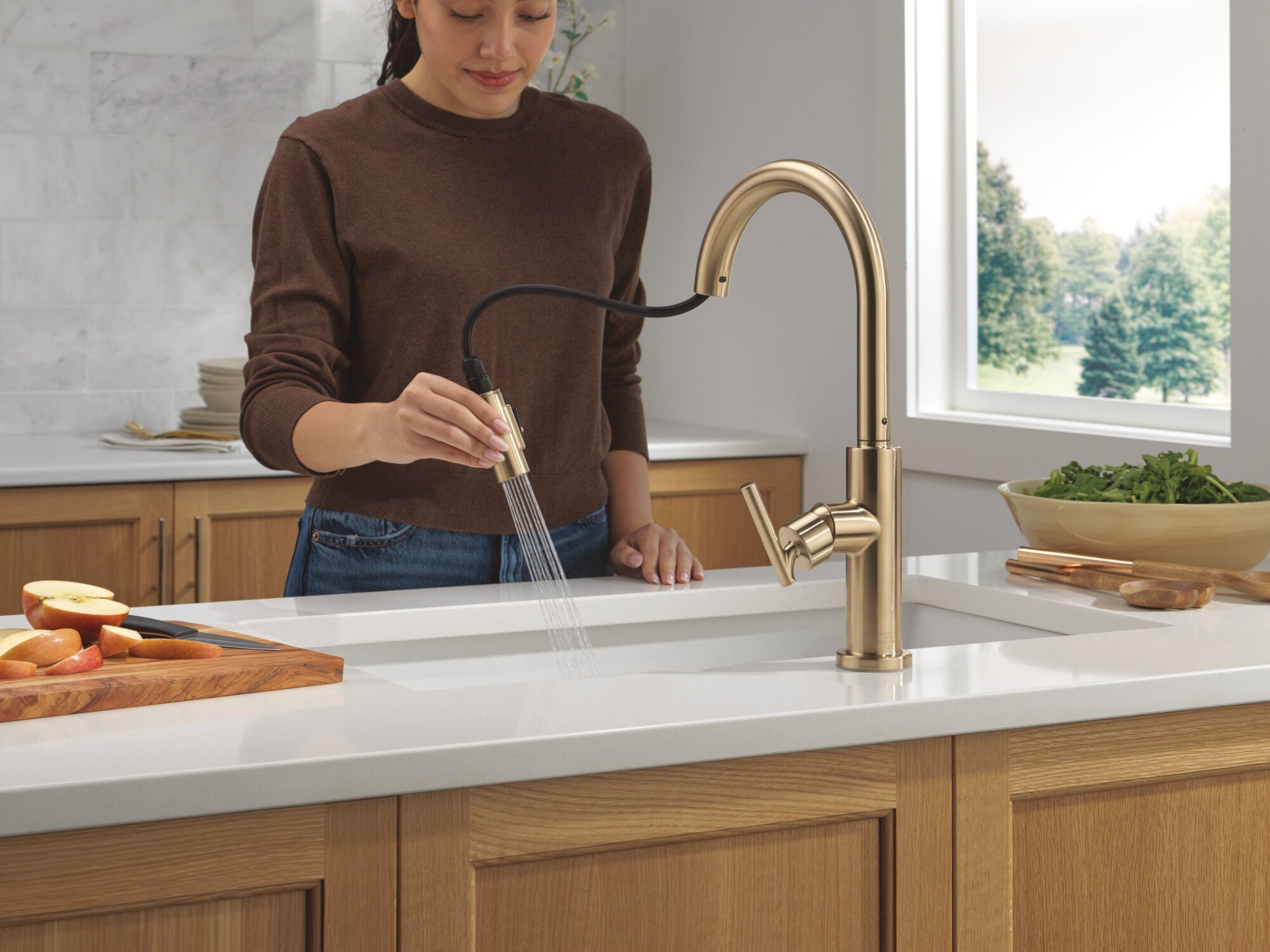 Single Handle Pull-Down Kitchen Faucet in Champagne Bronze 19731LF