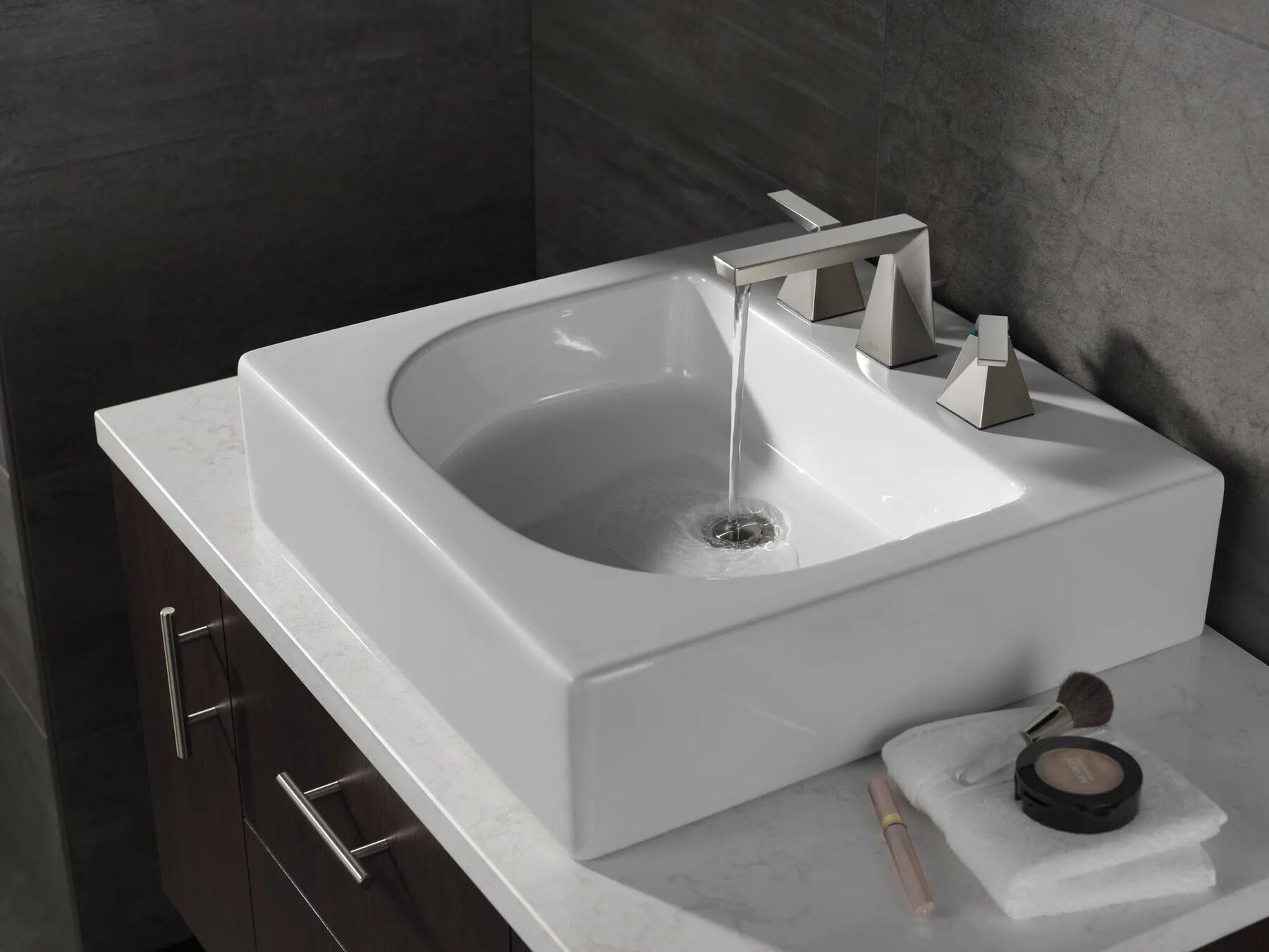 Two Handle Widespread Bathroom Faucet