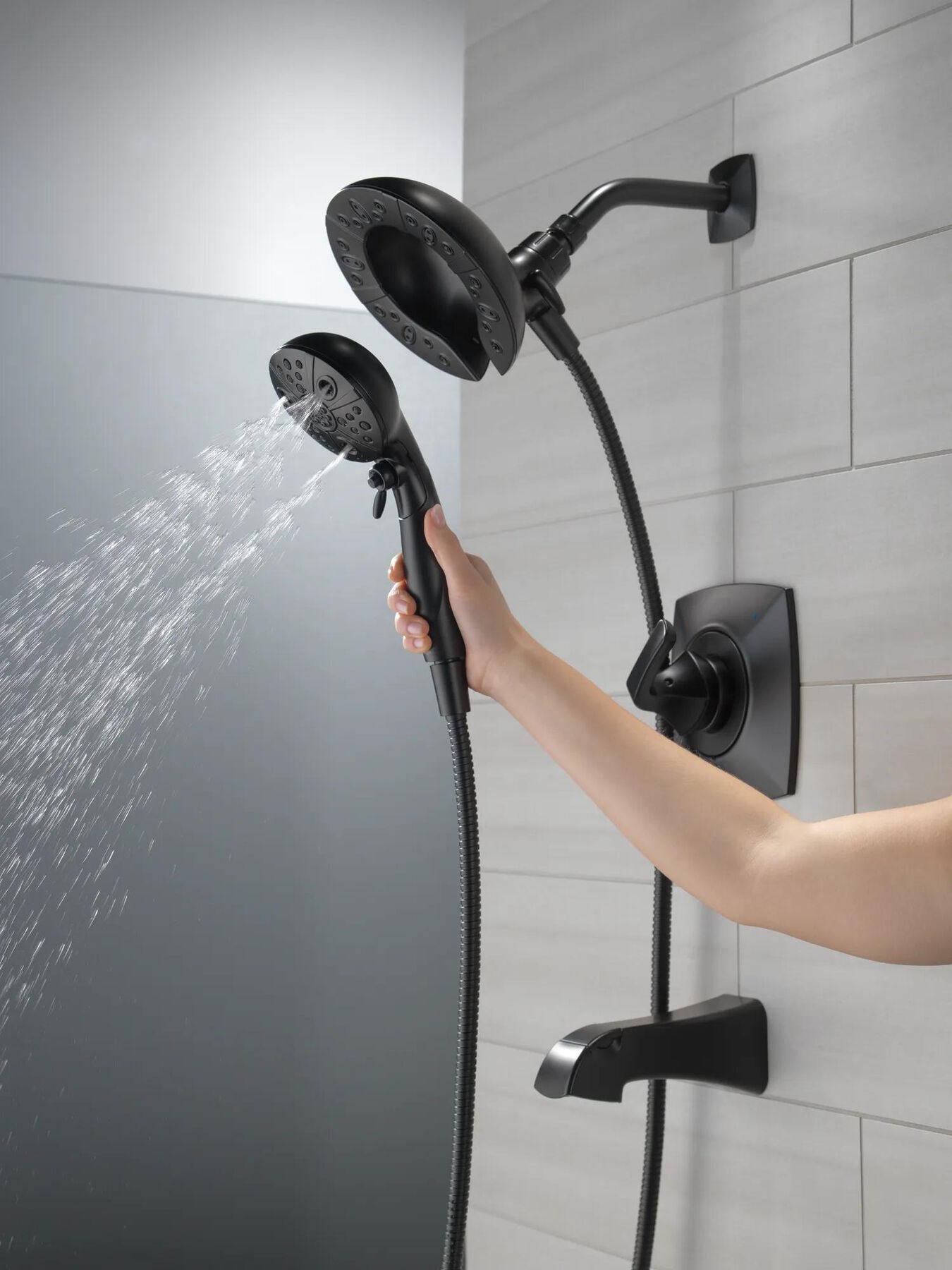Monitor&reg; 14 Series Tub and Shower with In2ition&reg; Two-in-One Shower