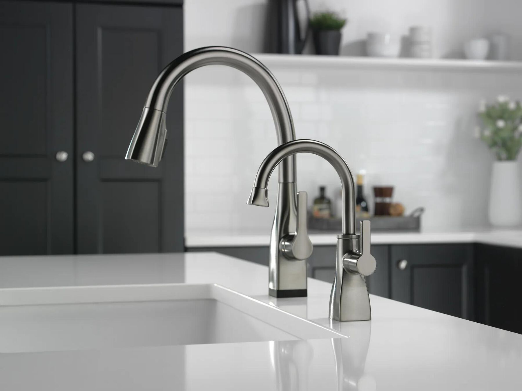 Single Handle Pull-Down Kitchen Faucet with Touch<sub>2</sub>O&reg; and ShieldSpray&reg; Technologies