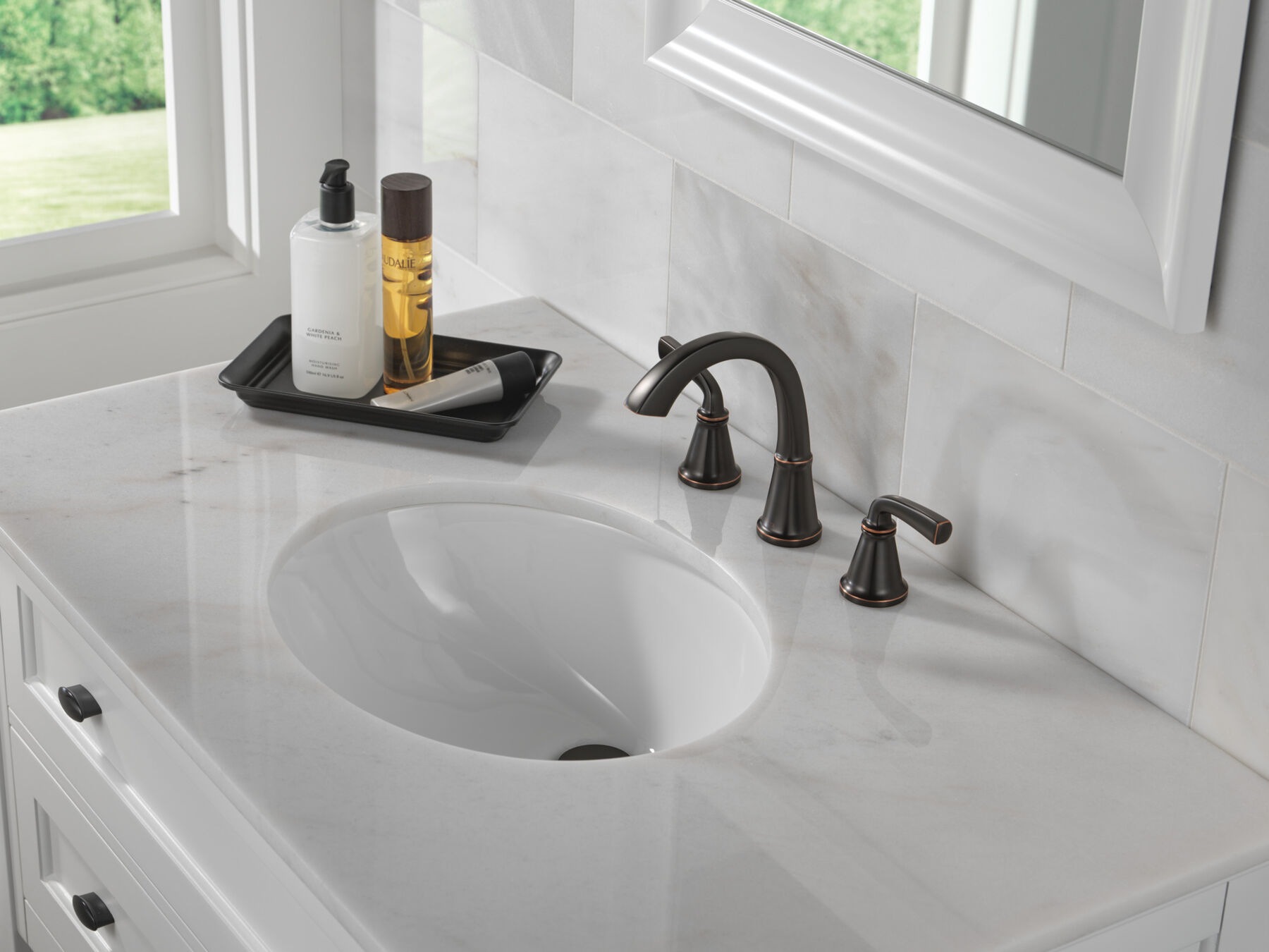 Two Handle Widespread Bathroom Faucet