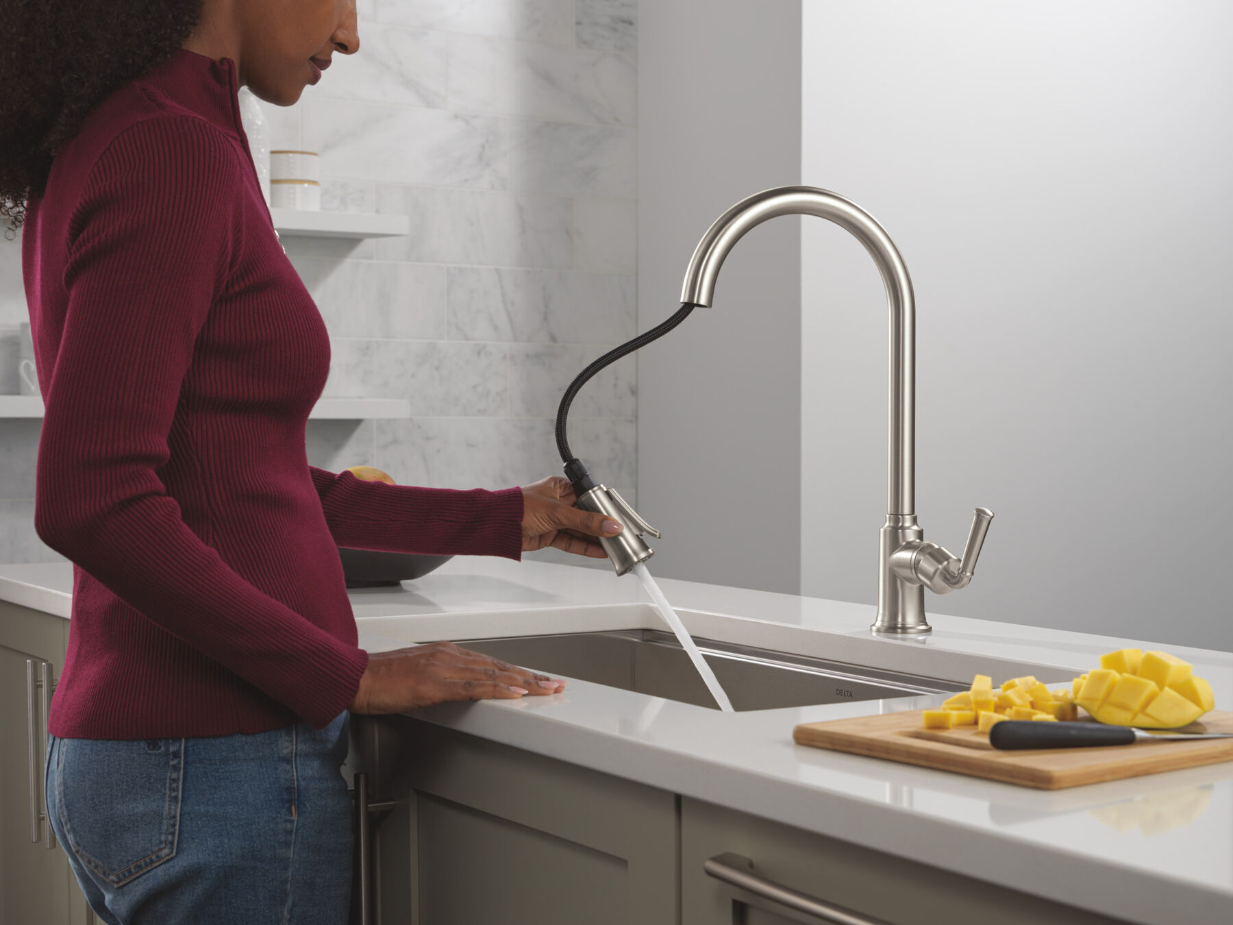 Single Handle Kitchen Pull-Down Faucet