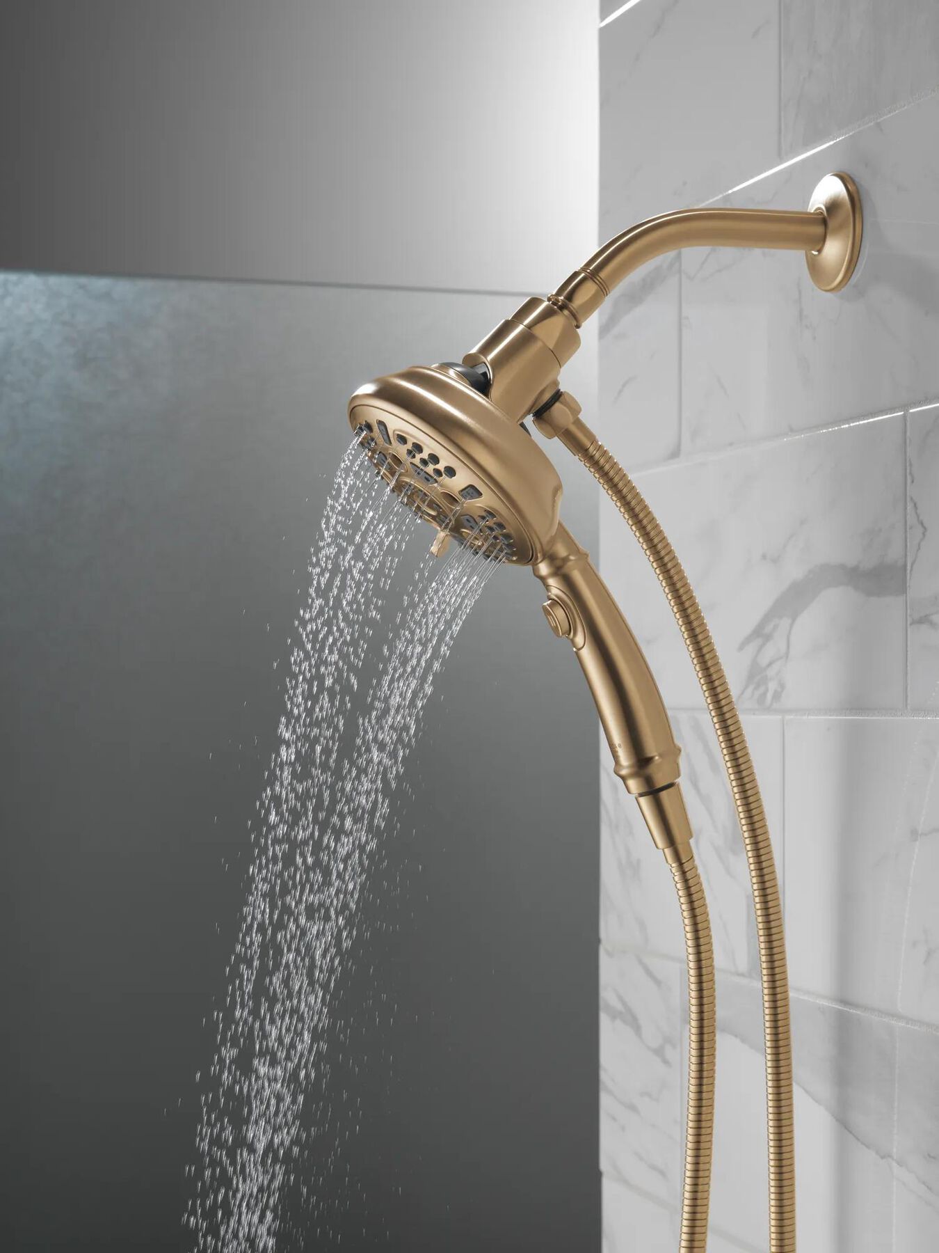 SureDock&trade; 7-Setting Hand Shower