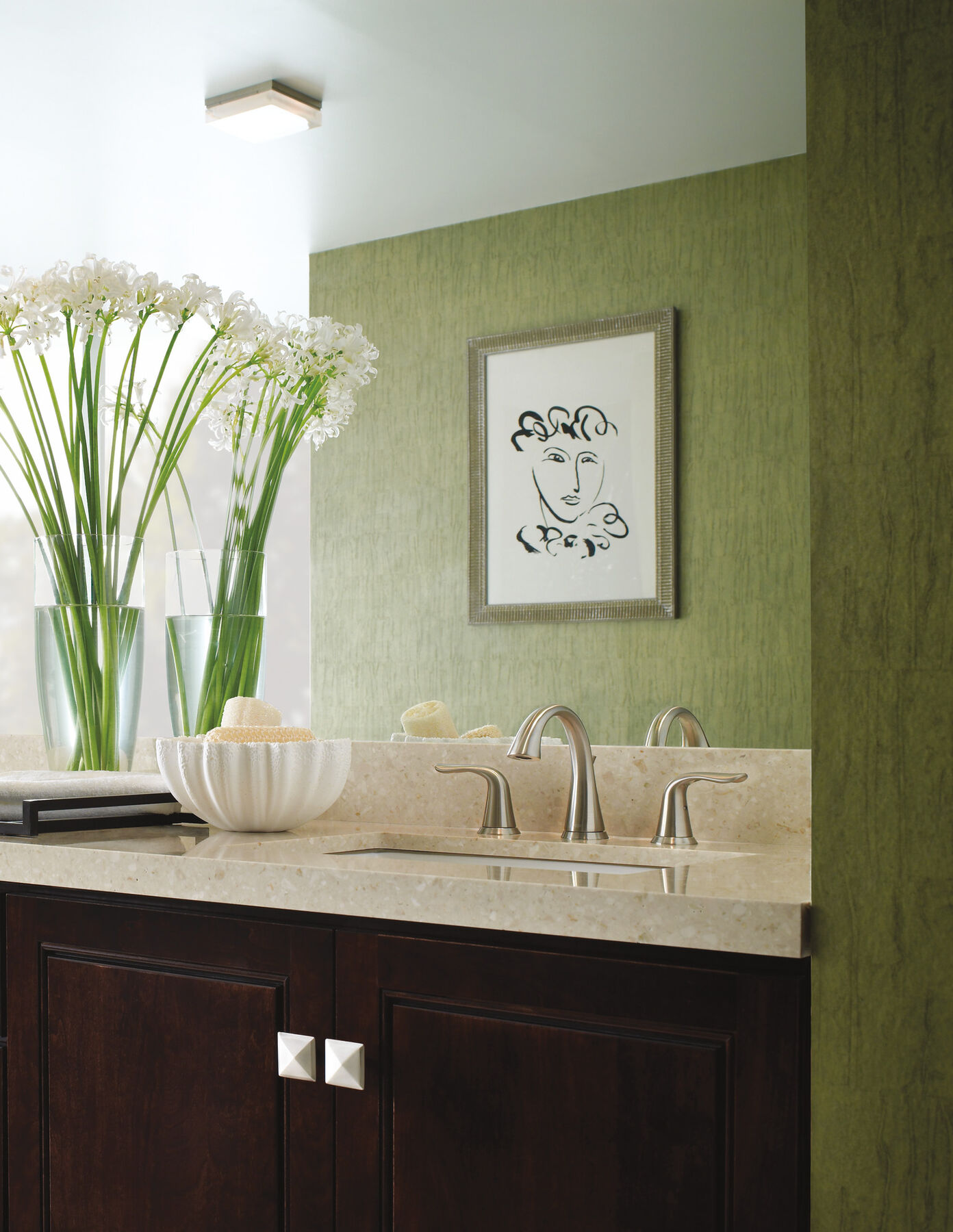 Two Handle Widespread Bathroom Faucet