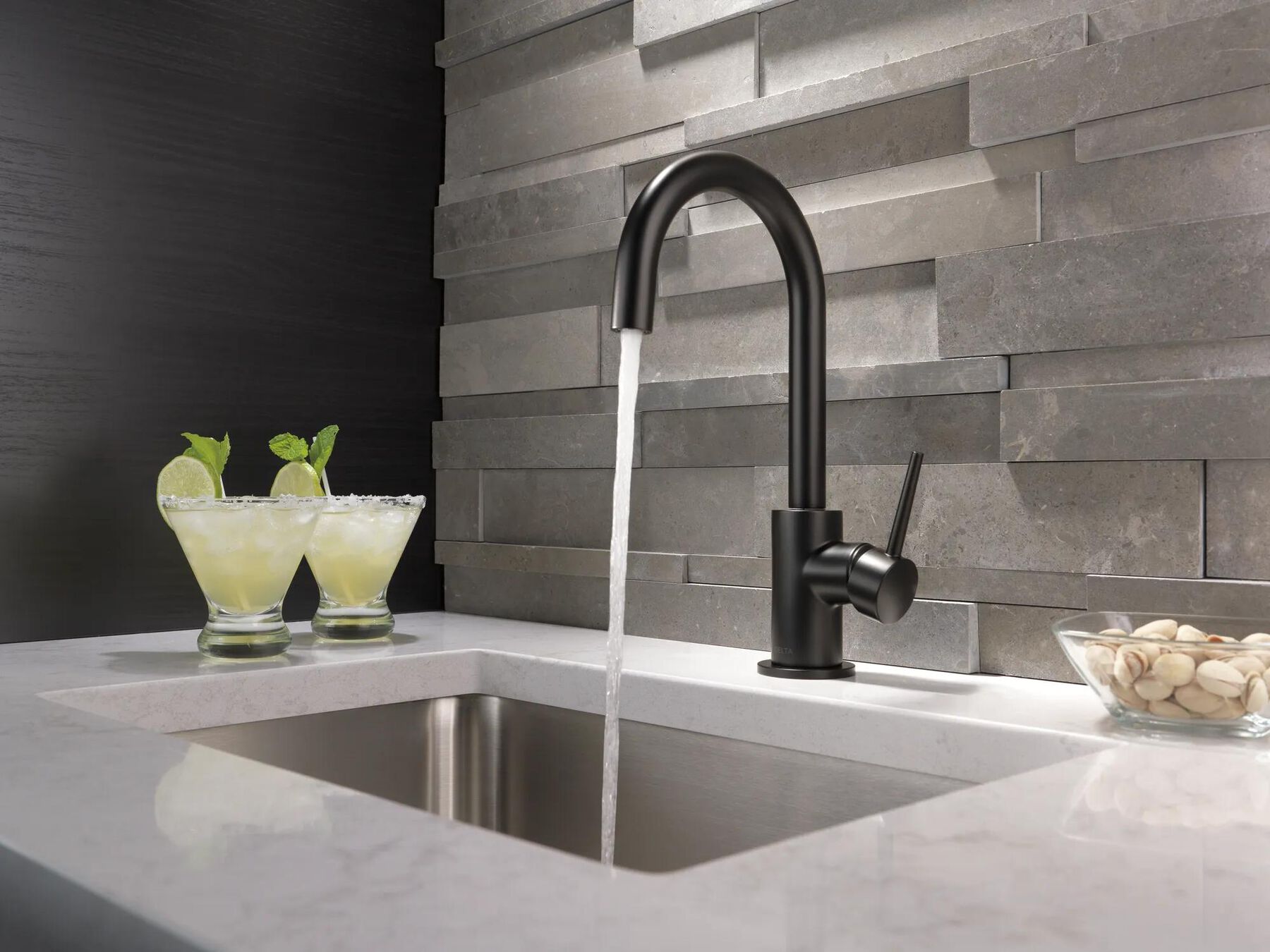 True Bar Limited Swivel (Recertified)