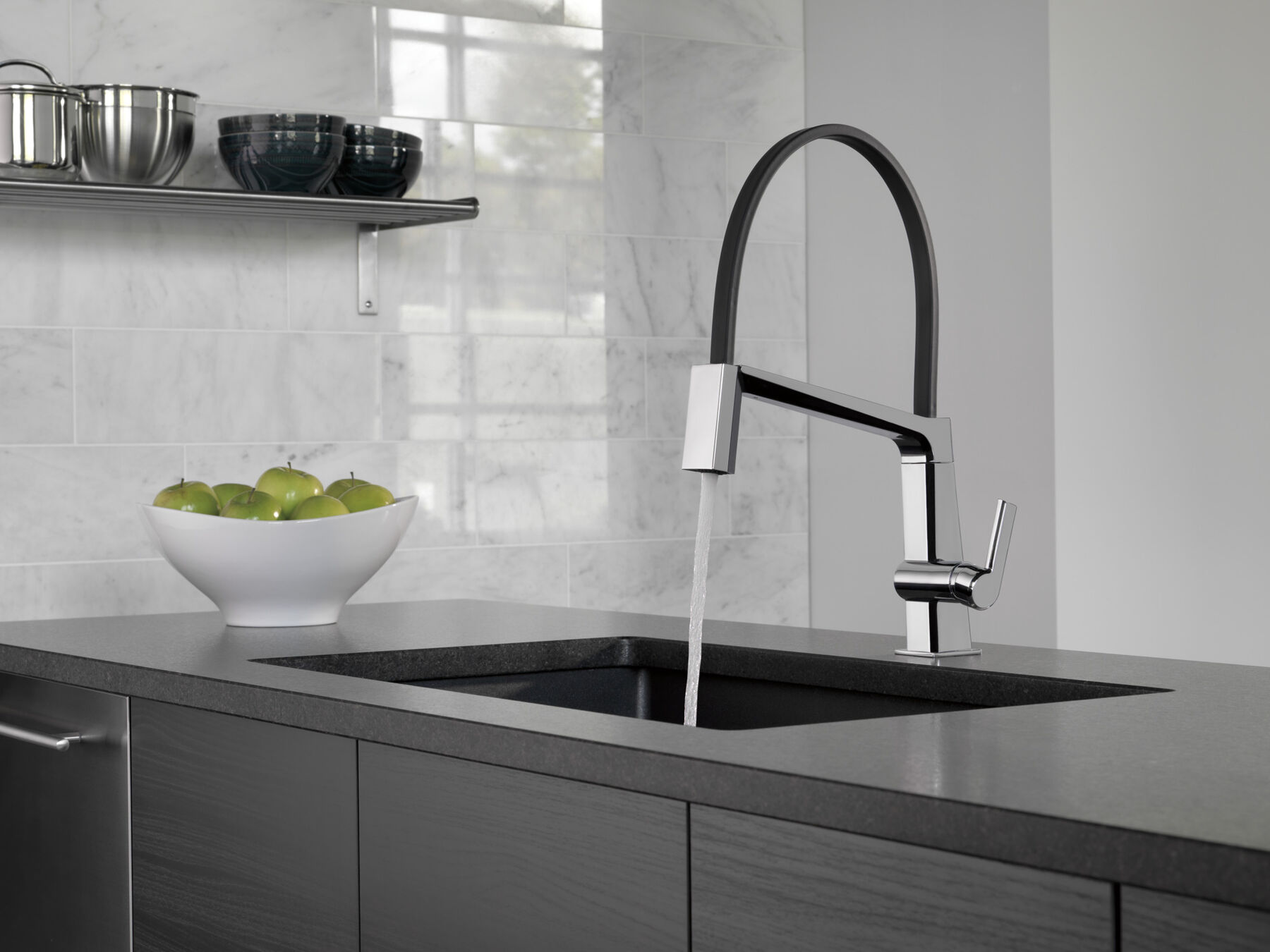 Pull-Down Kitchen Faucet w/Exp. Hose (Recertified)