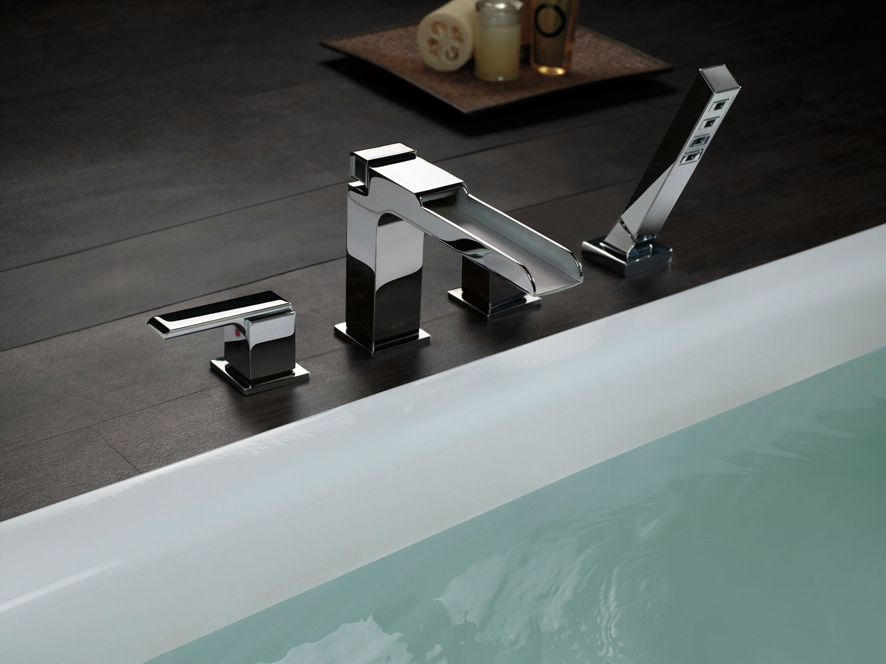 Channel Roman Tub With Hand Shower Trim (Recertified)