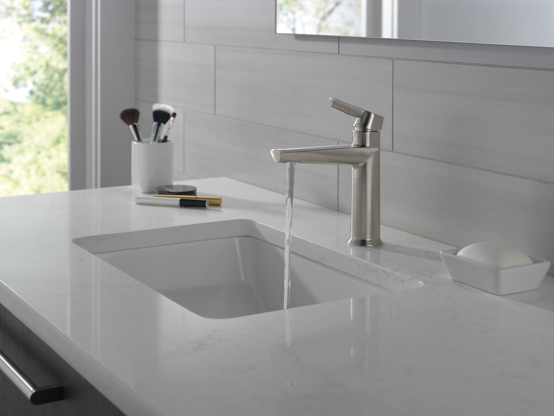 Single Handle Bathroom Faucet (Recertified)