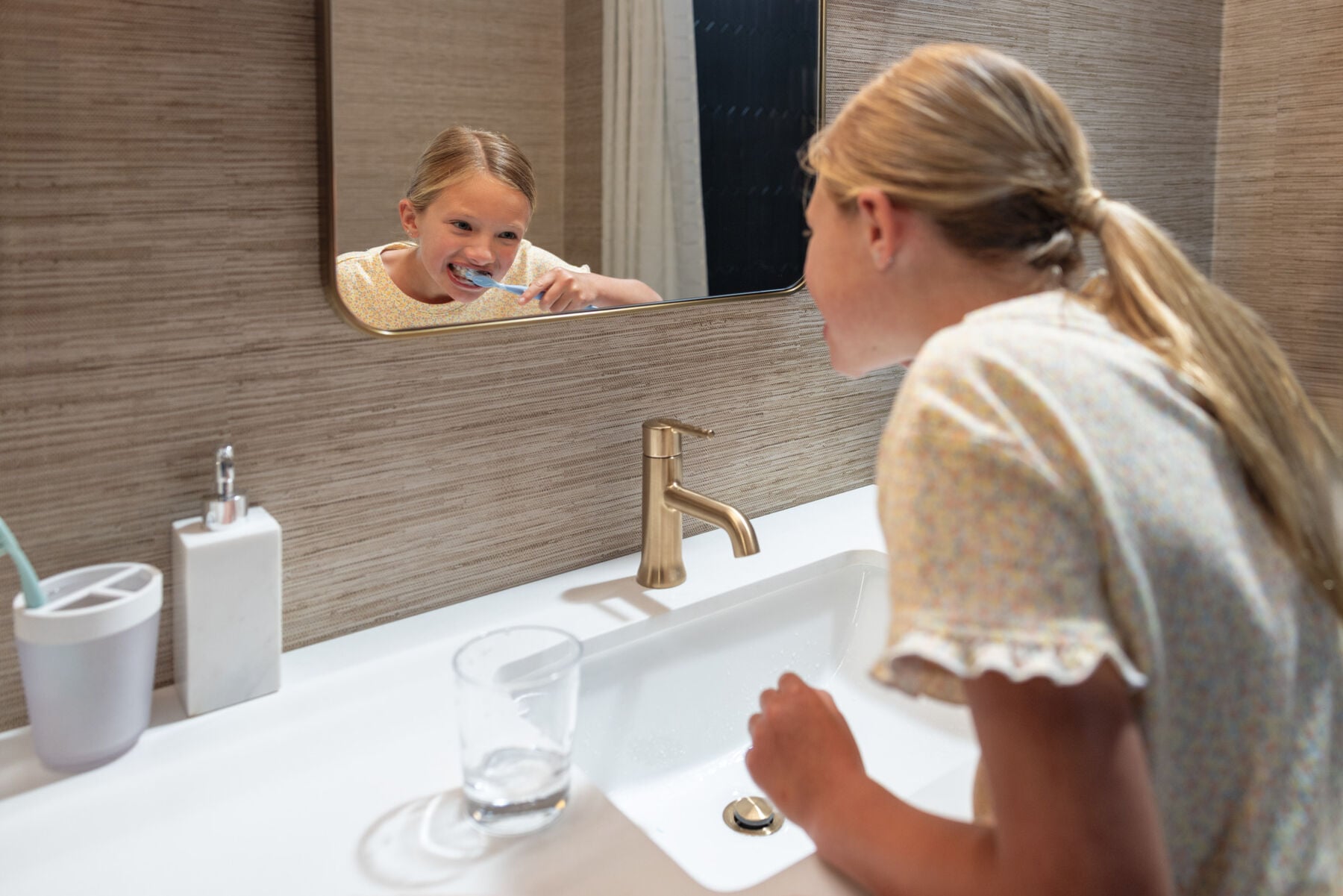 Touch2O Bathroom Faucet with Touchless Technology